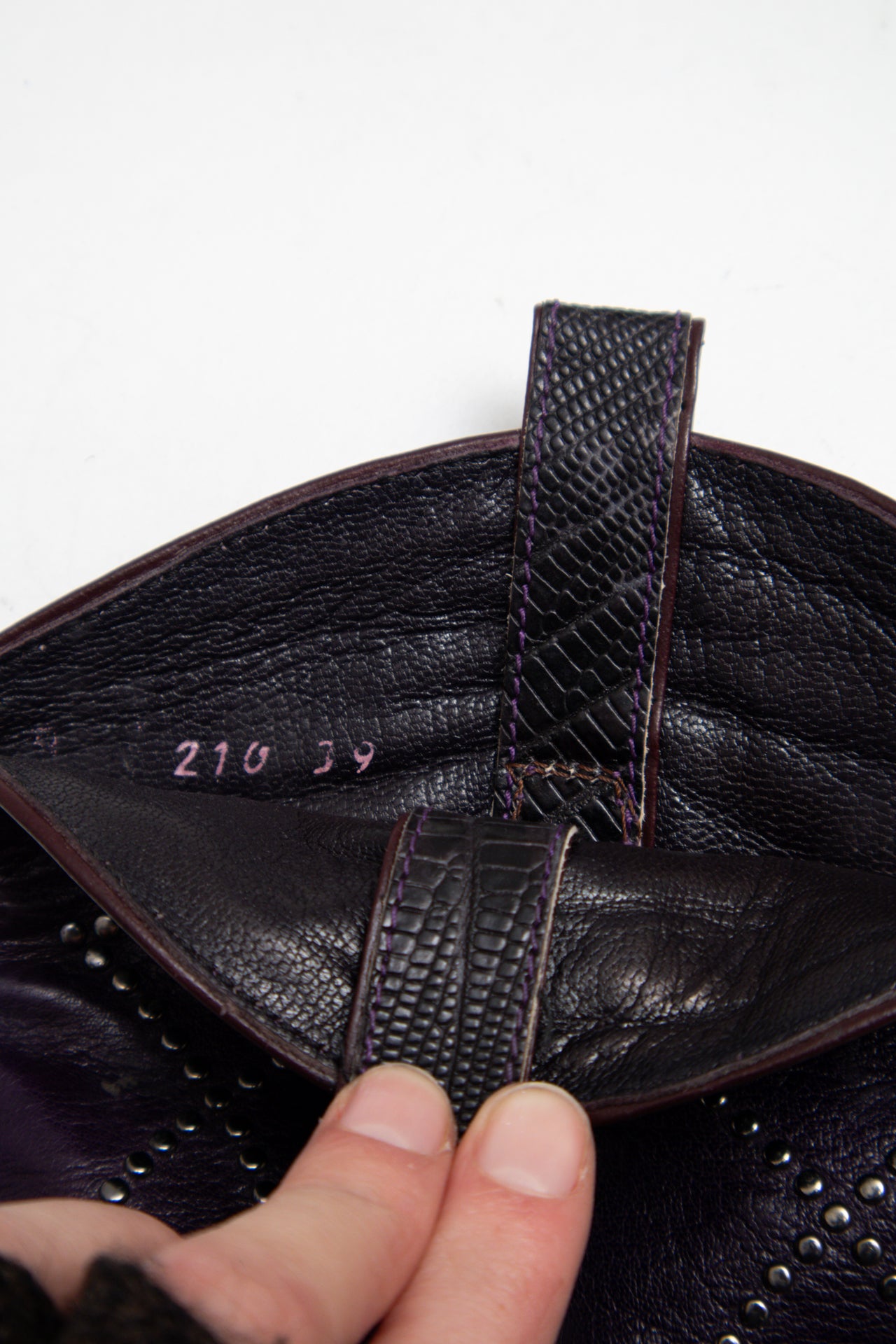 #179 None Purple | c. 203 | Size 8