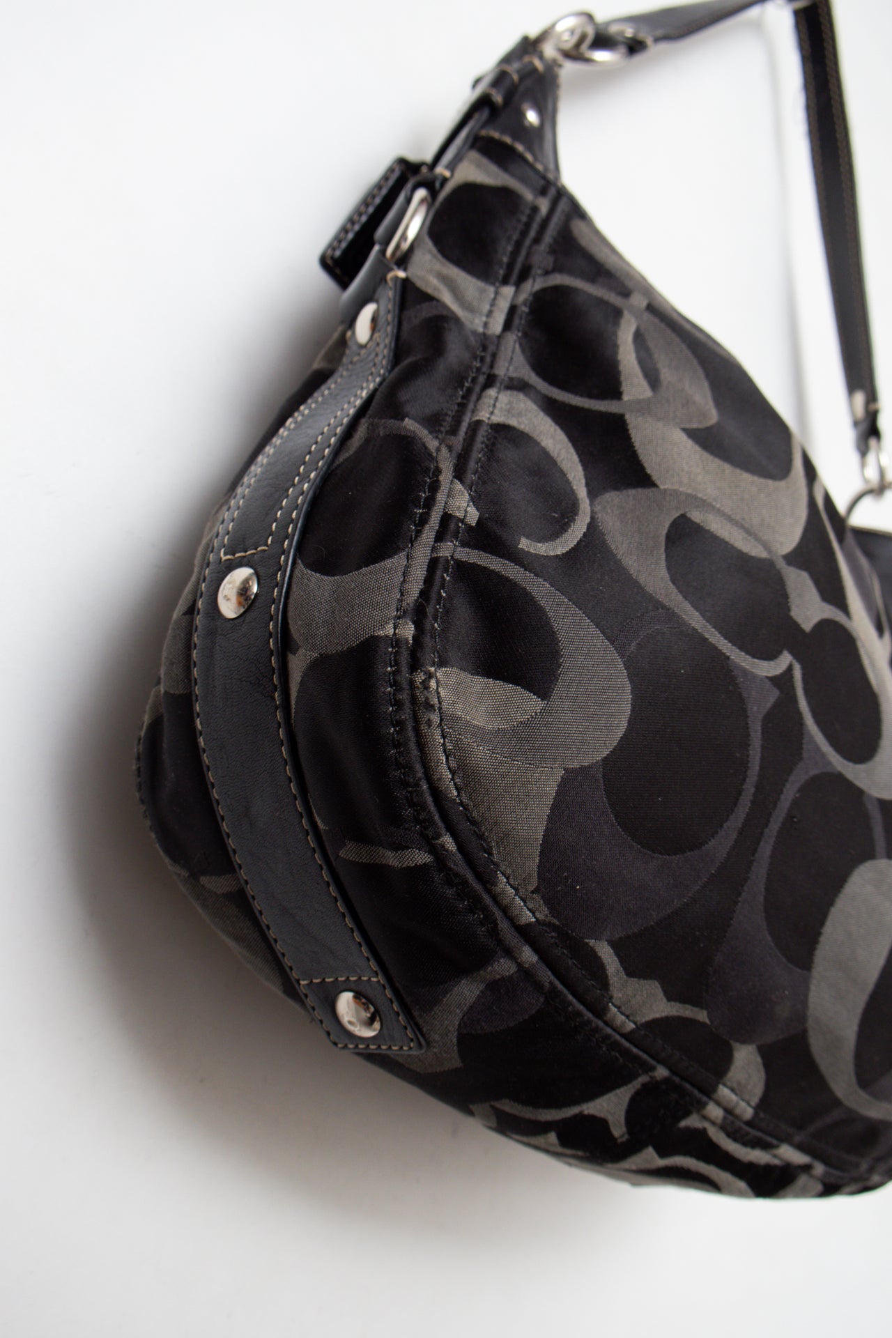 #199 Coach Bag Black | c. 211 | Size