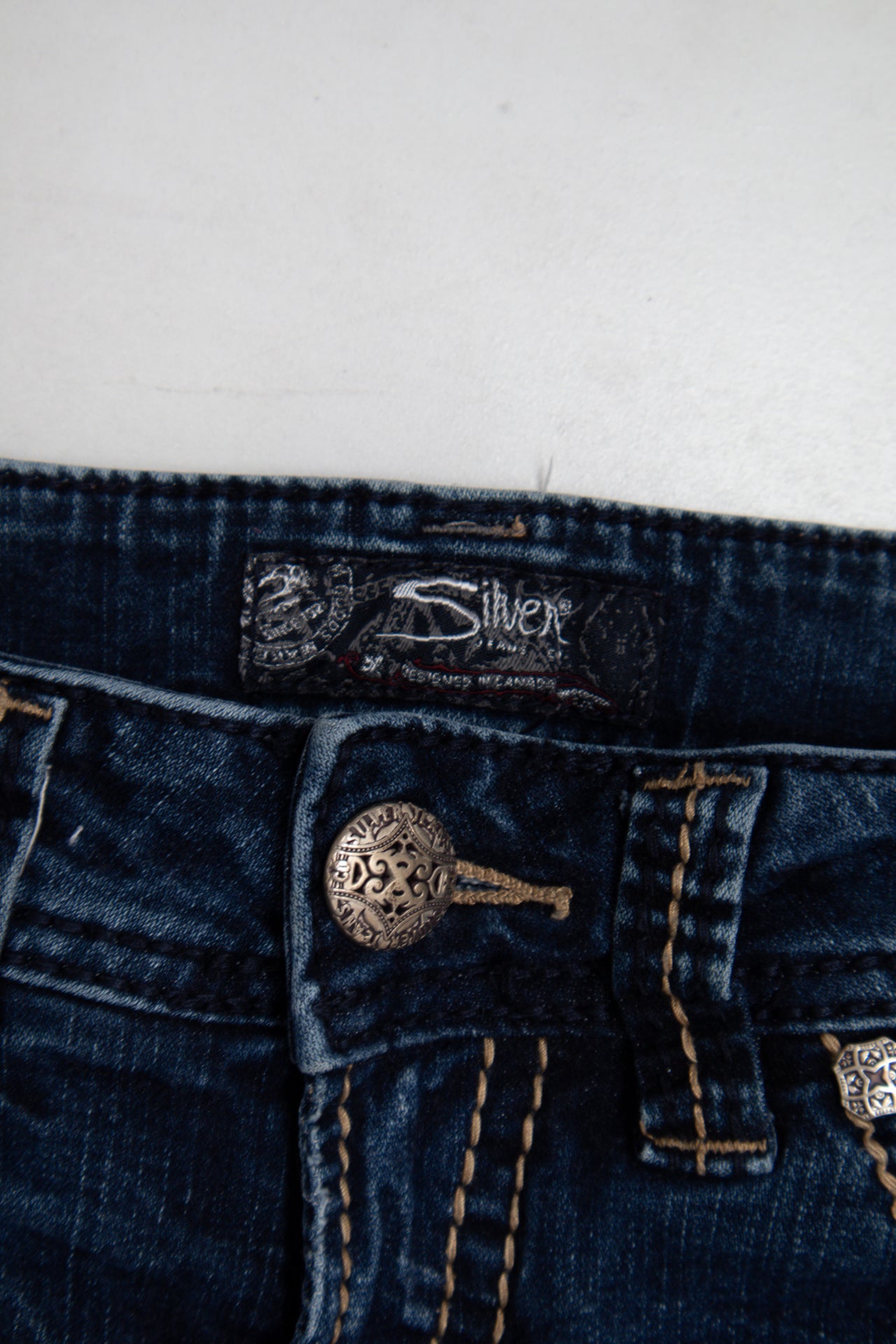#184 Silver Jeans Blue | c. 195 | Size 4/6