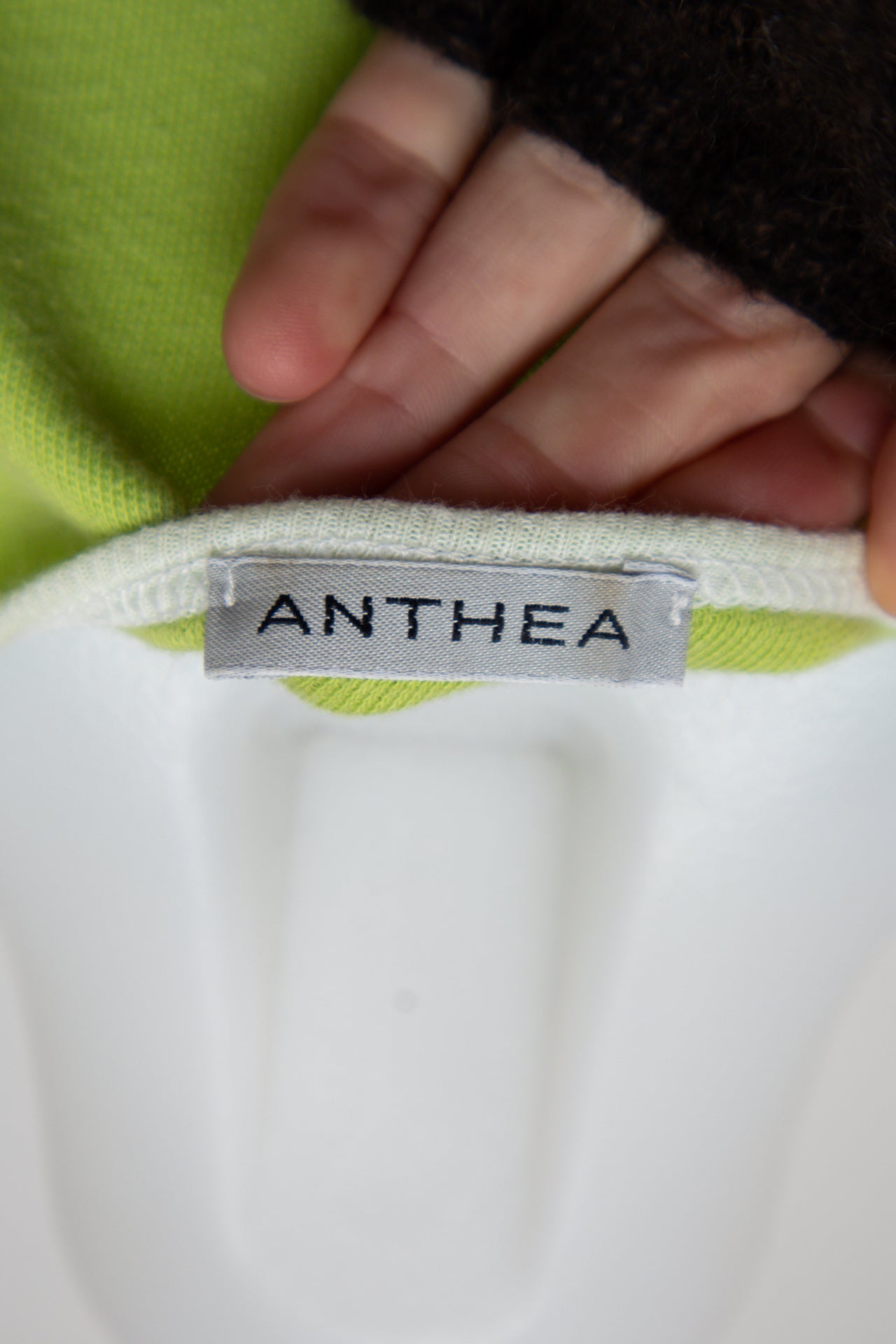 #088 Anthea T-shirt Yellow | c. 199 | Size 8/10