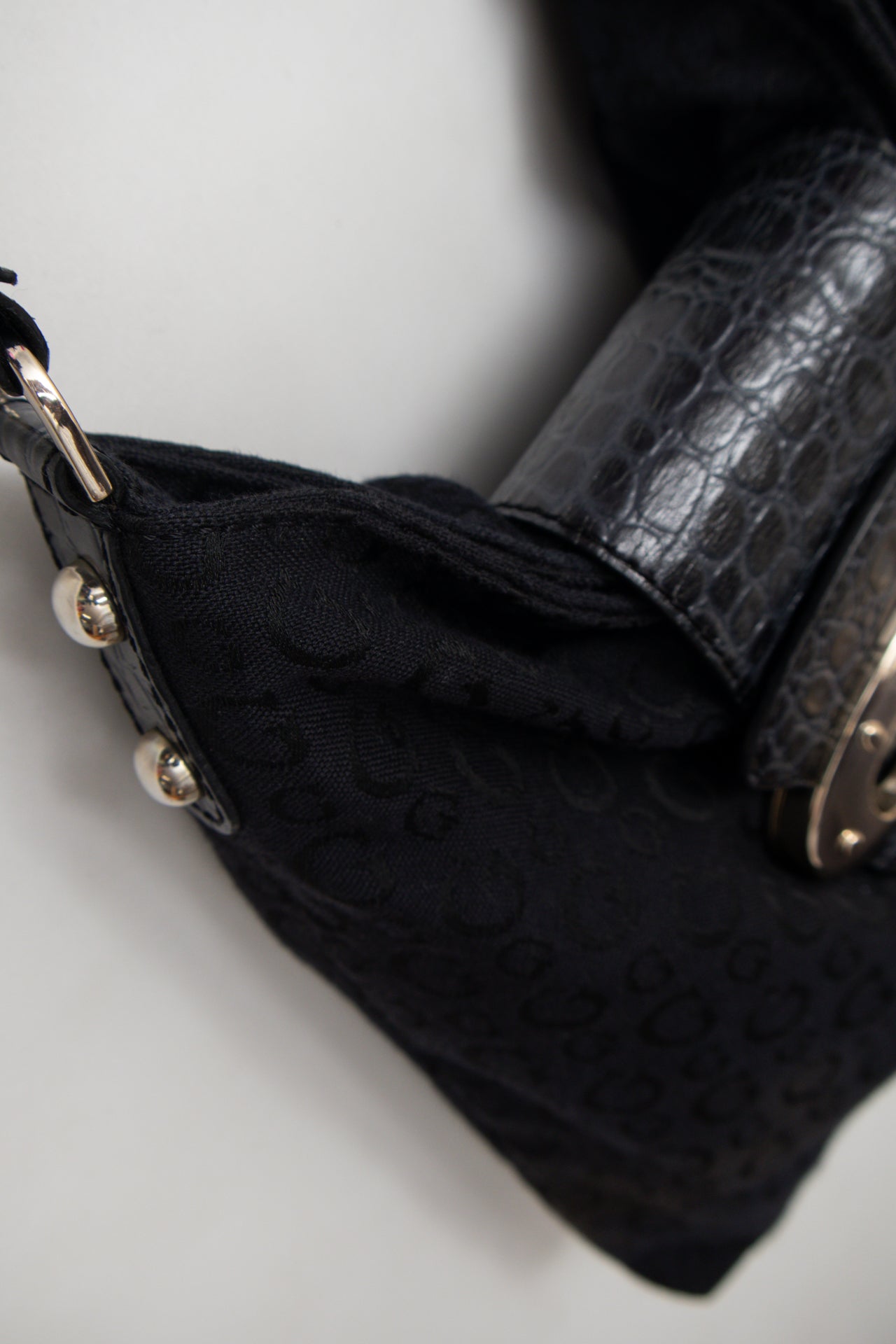 # Guess? Shoulder Bag Black | c. | Size