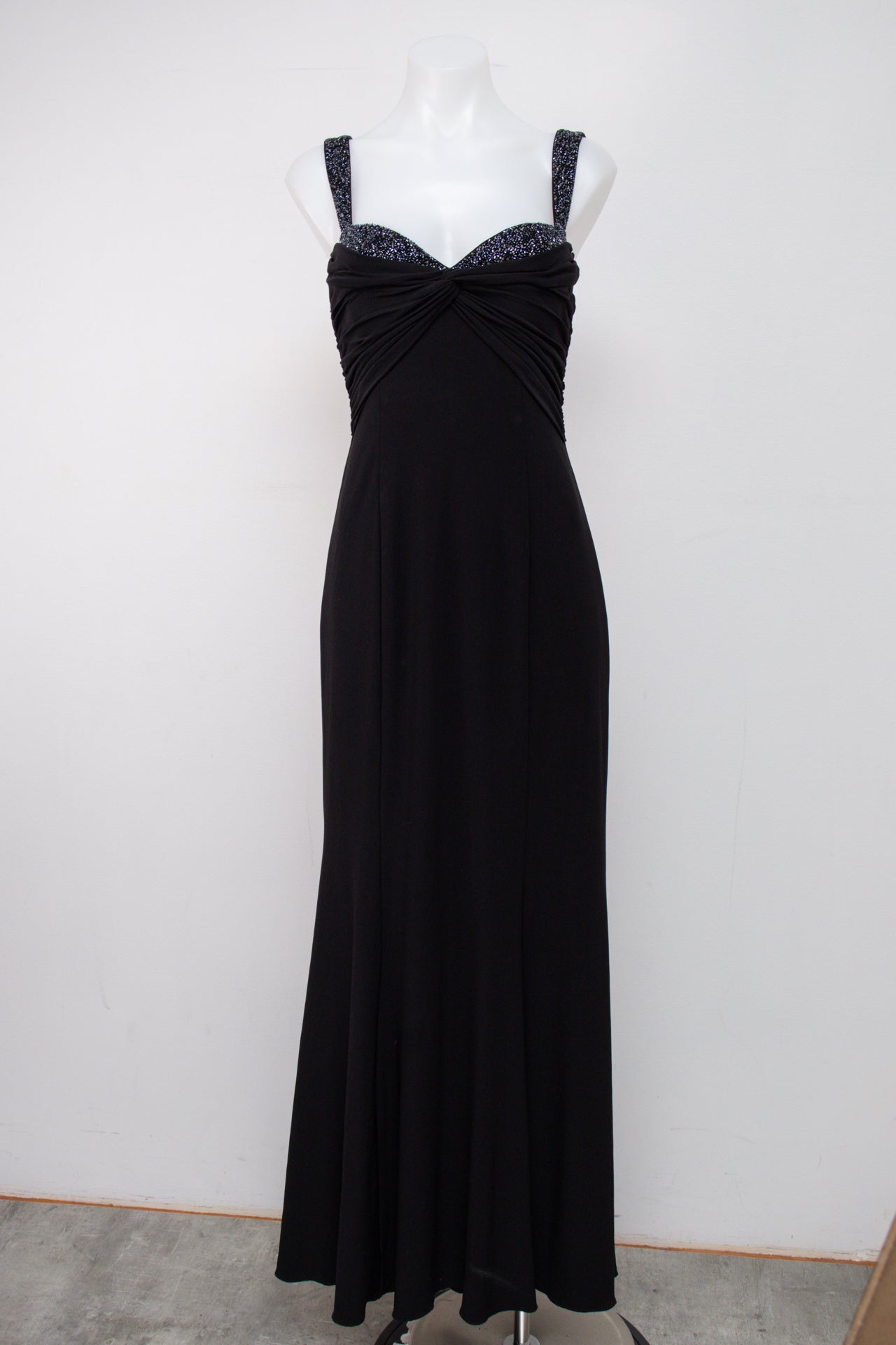 #072 Niki Camisole Black | c. 201 | Size 8
