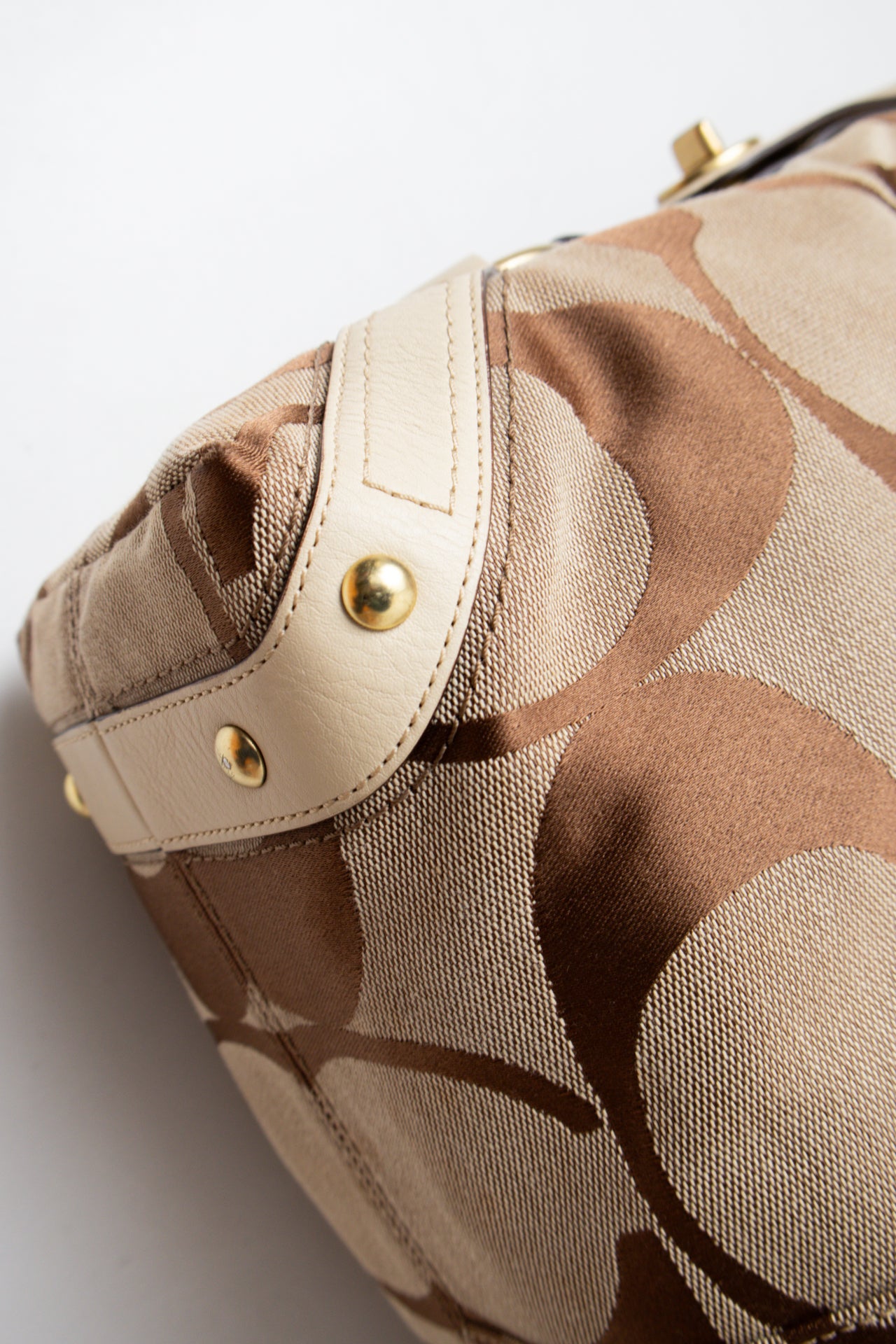 #197 Coach Shoulder Bag Brown | c. 198 | Size