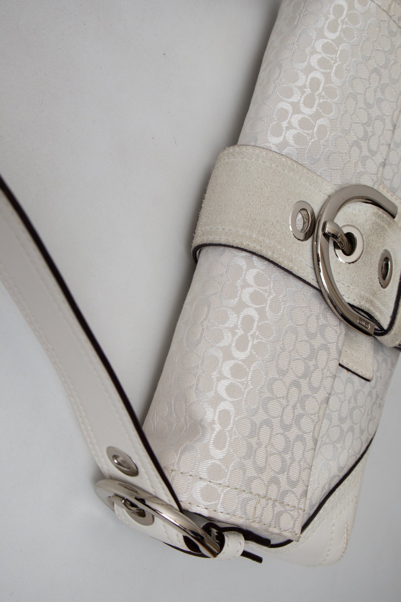 #186 Coach Shoulder Bag White | c. 200 | Size