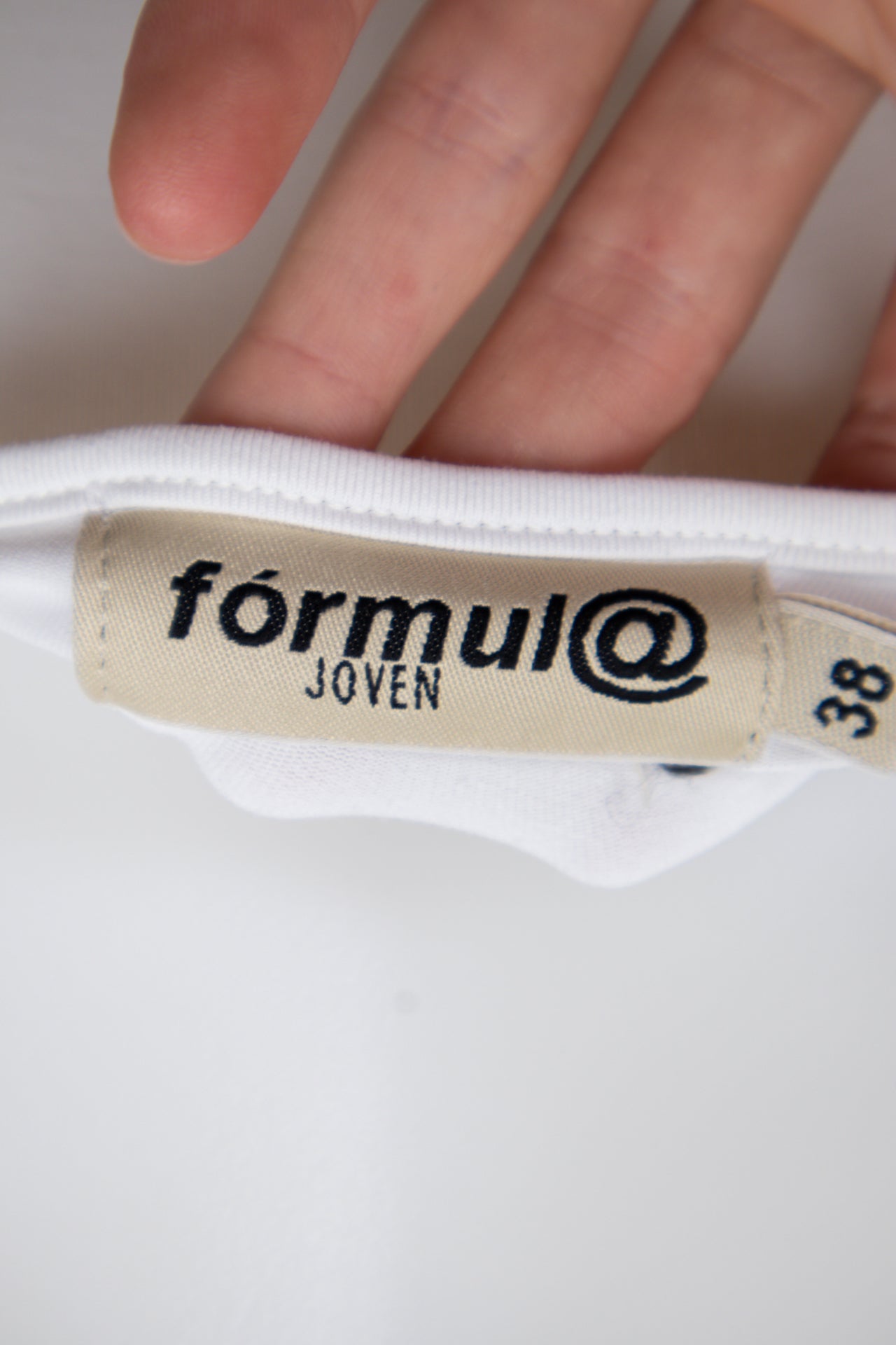#113 Formul@ Joven Cami Top White | c. 198 | Size 6