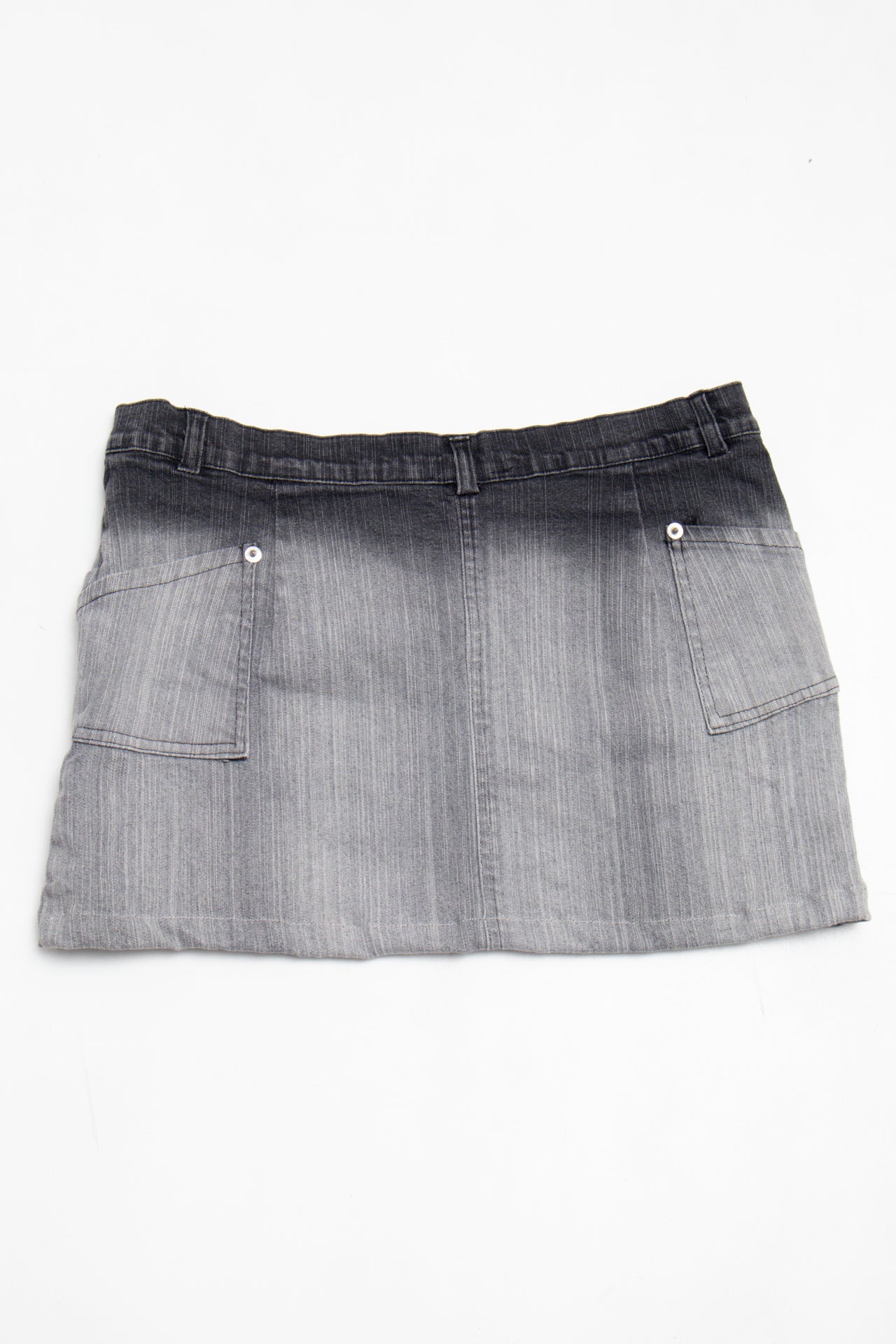 #162 Bebe Mini Skirt Gray | c. 203 | Size 8