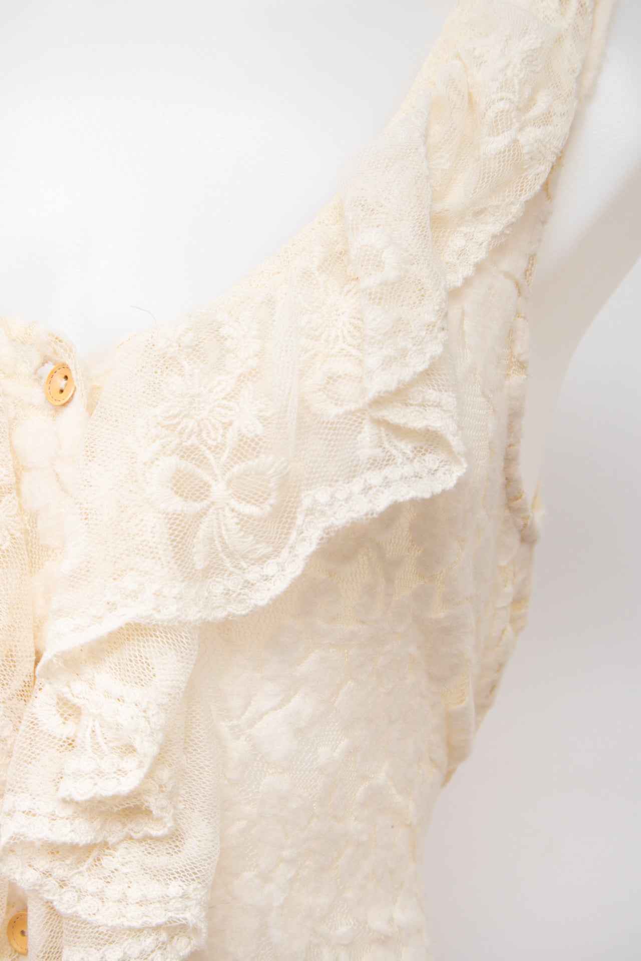 #01 Daytrip Cami Top White | c. 198 | Size 8
