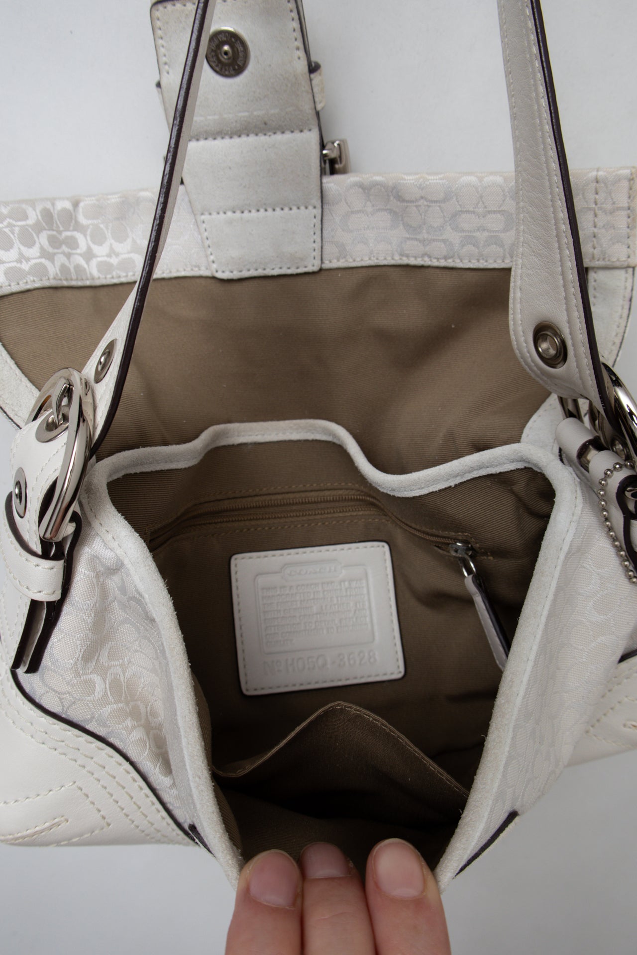 #186 Coach Shoulder Bag White | c. 200 | Size