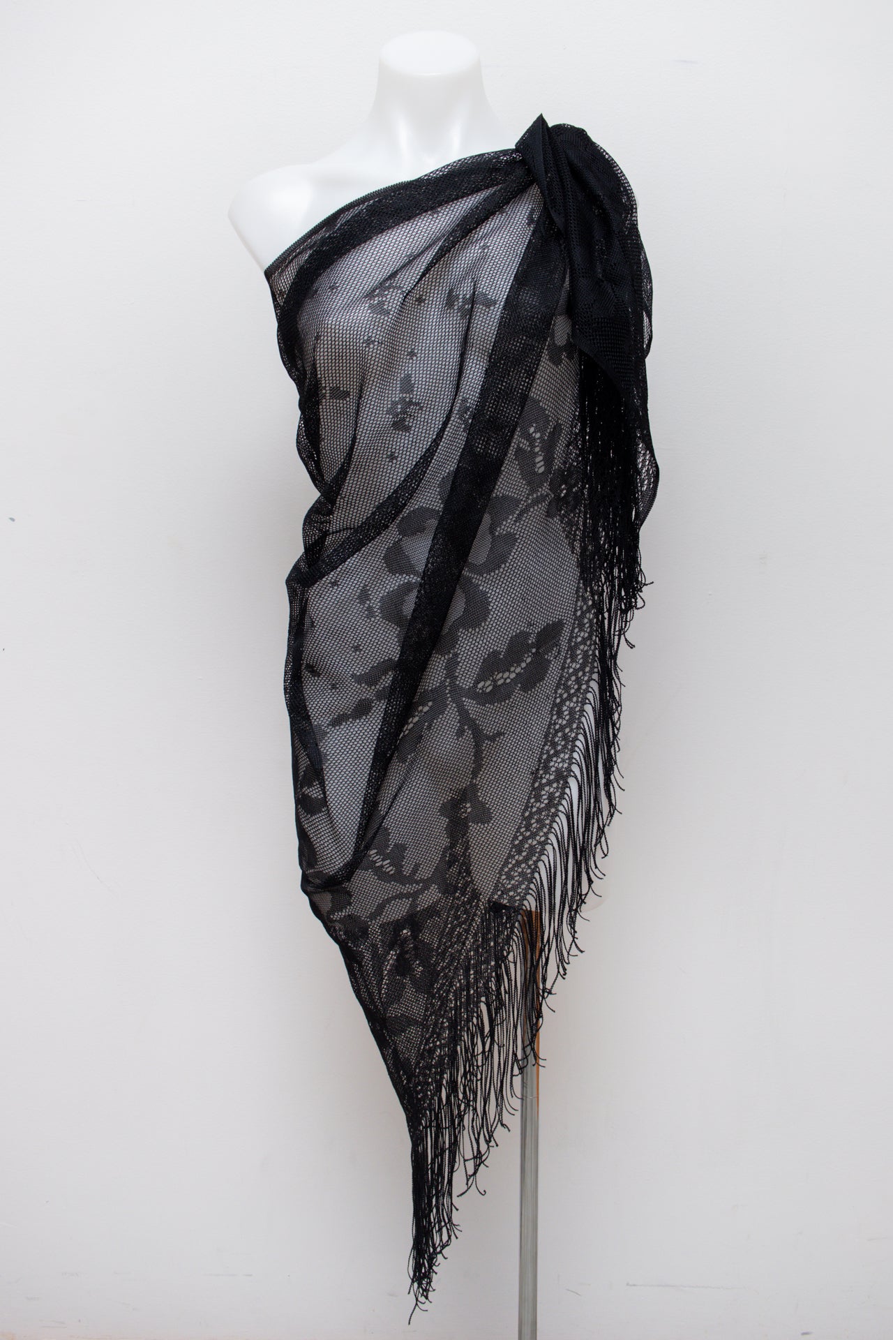 #203 Camisole Black | c. 192 | Size