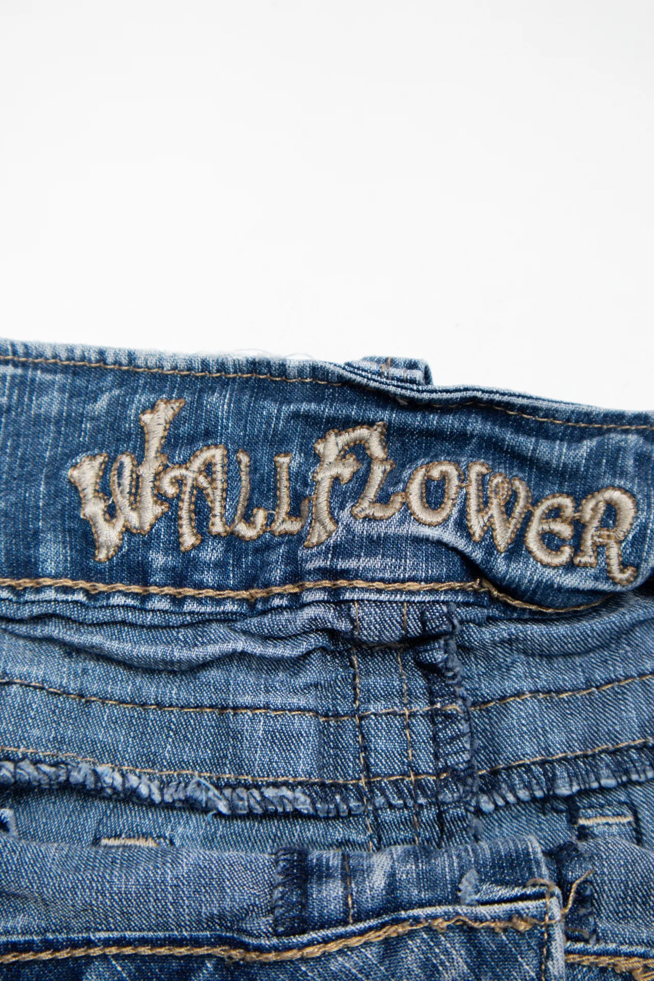 Wallflower Distressed Denim Shorts Blue | c. 166 | Size 8