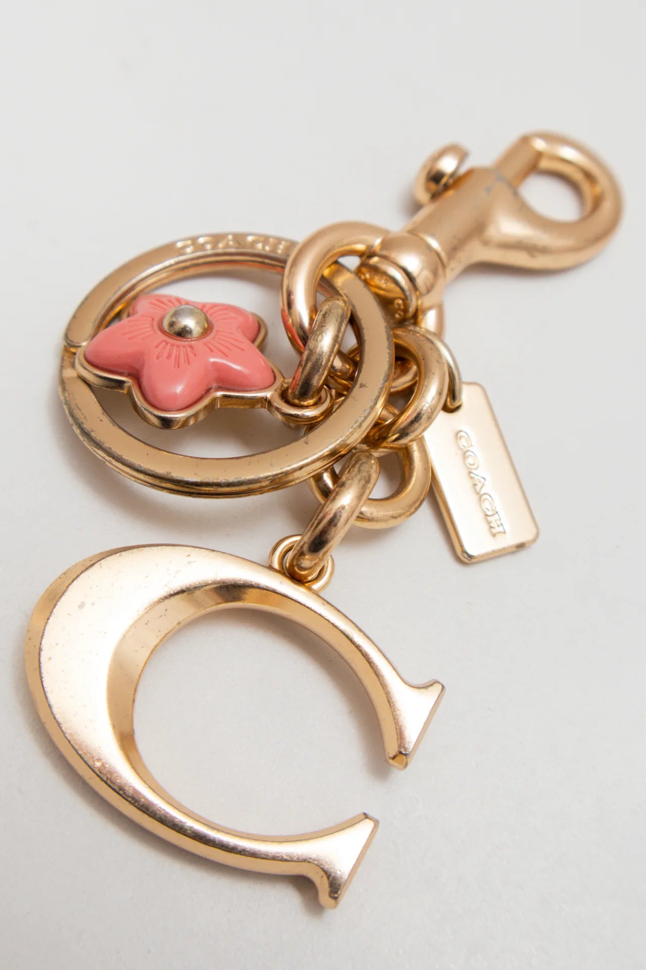 Coach .accessory (keychain) Gold | c. 166 | Size