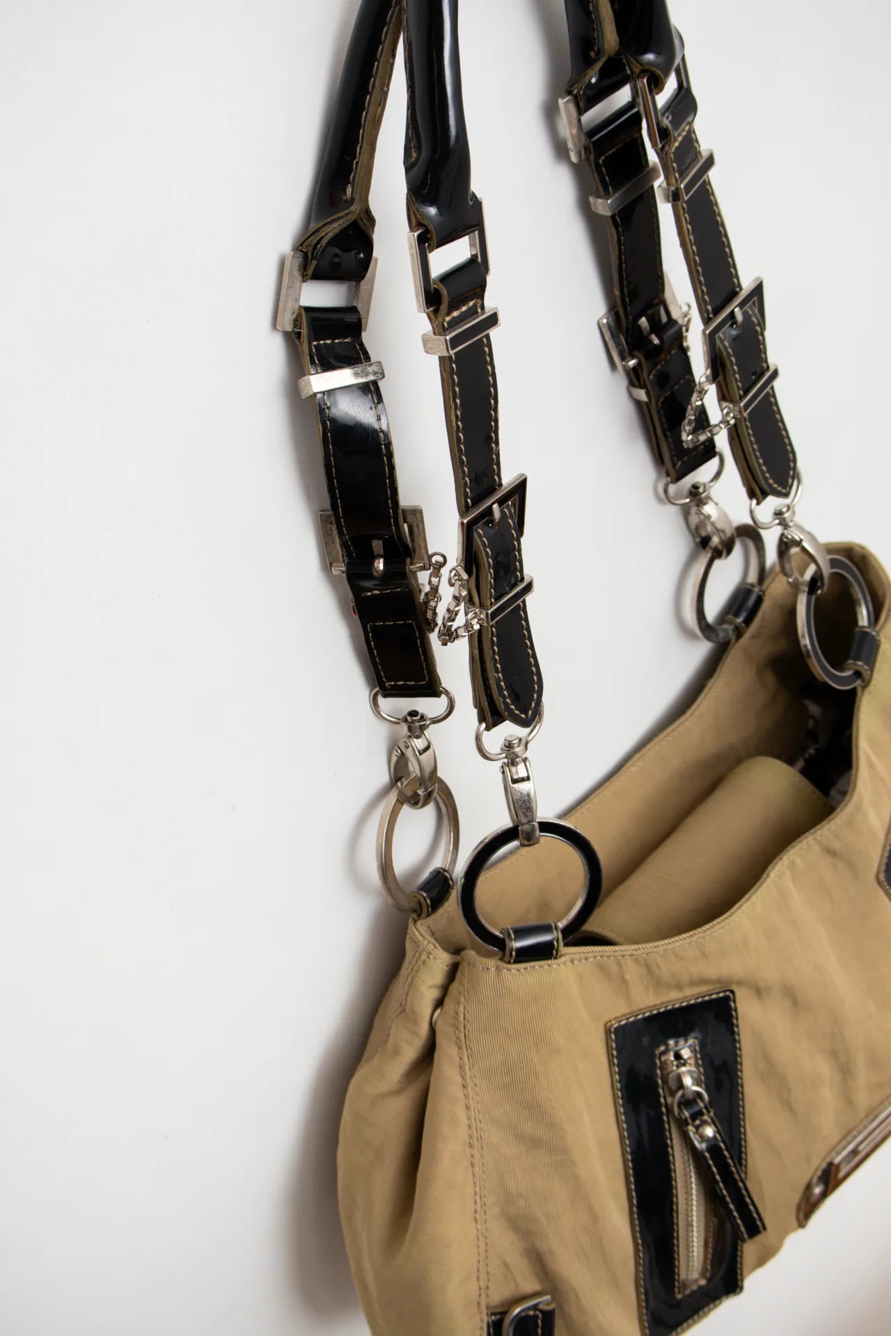 Guess /accessories/bags/purse Beige | c. 166 | Size