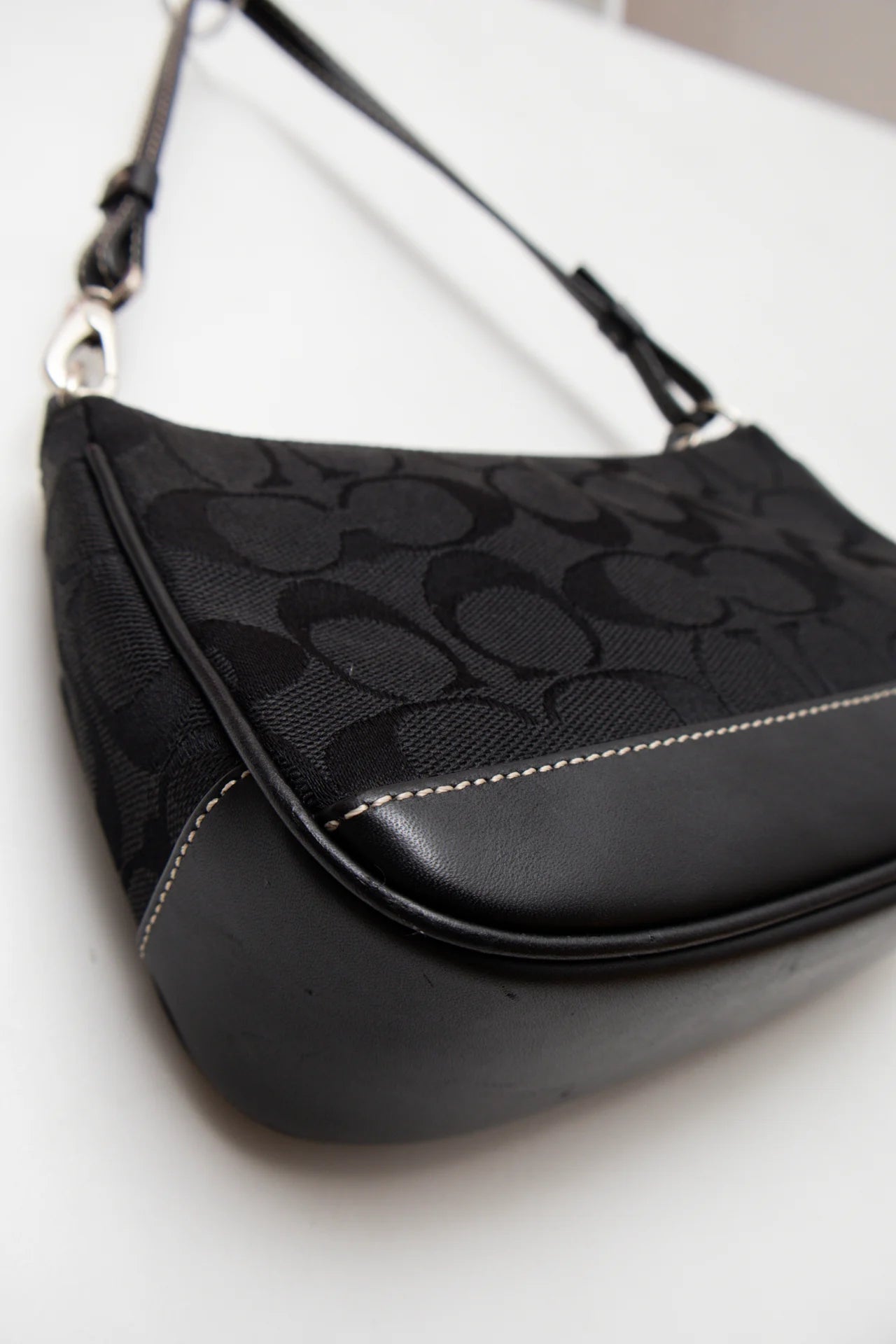 Coach /accessories/bags/purse Black | c. 166 | Size