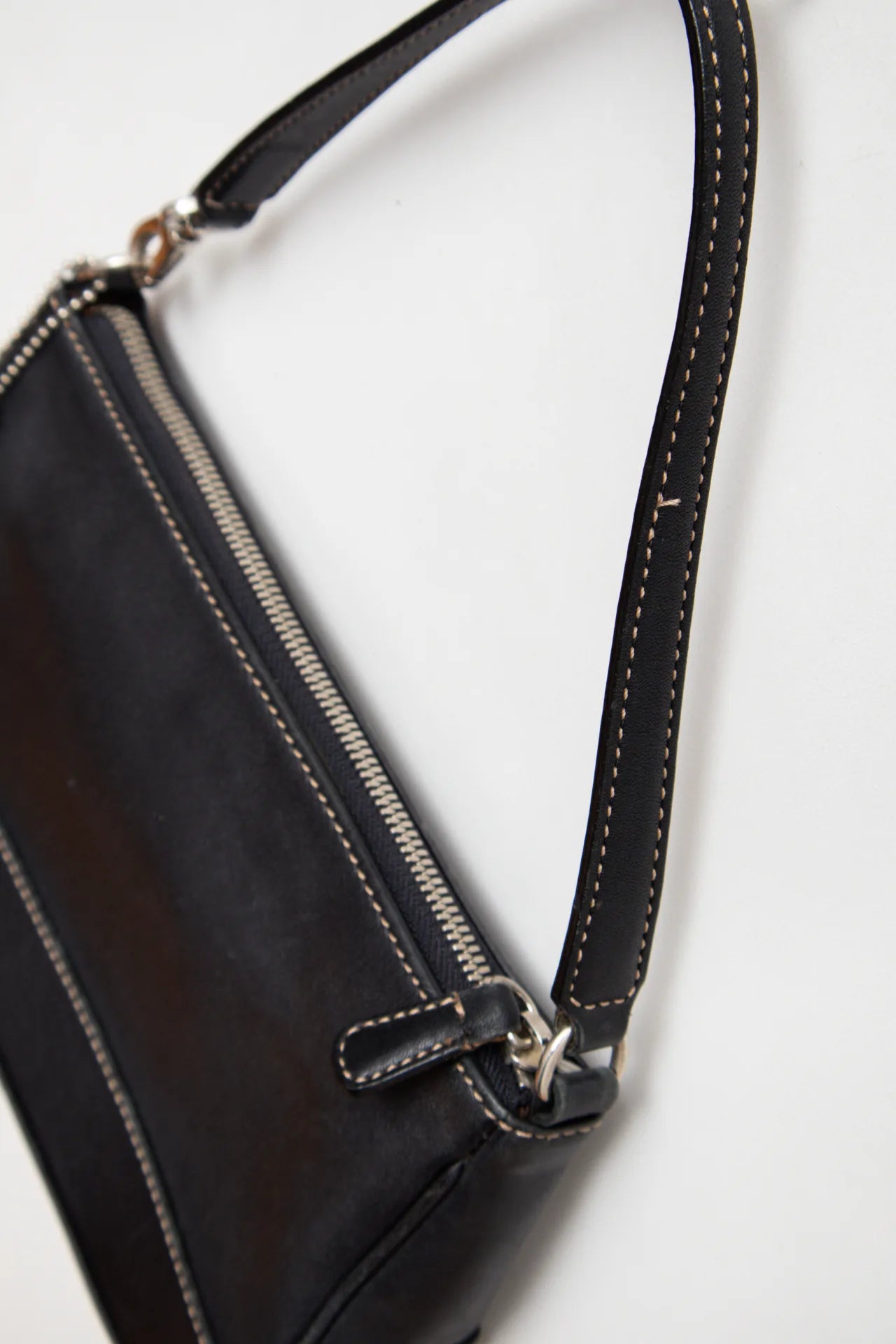 Coach /accessory/bag Black | c. 166 | Size