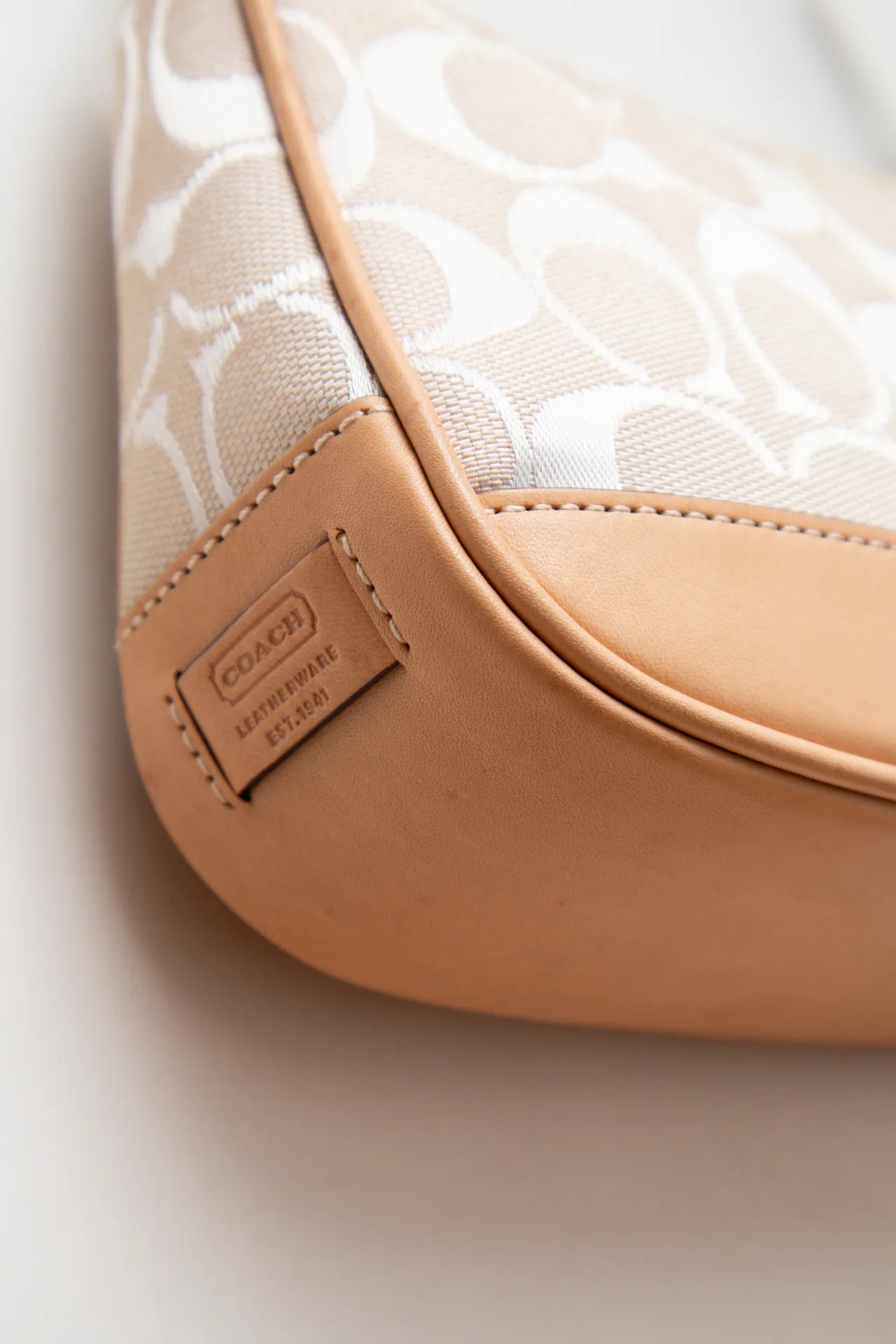 Coach /accessories/bag Beige | c. 166 | Size