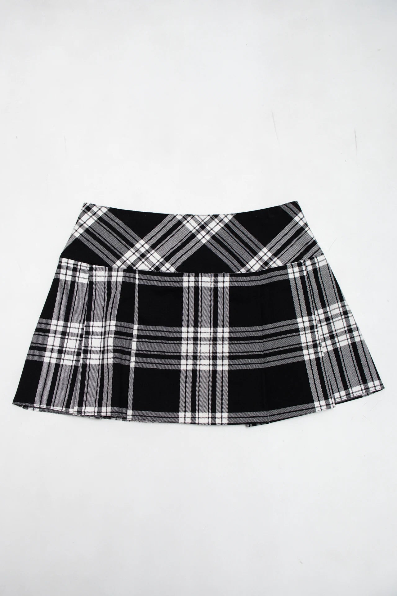 Mim Mini Skirt Black | c. 167 | Size 8