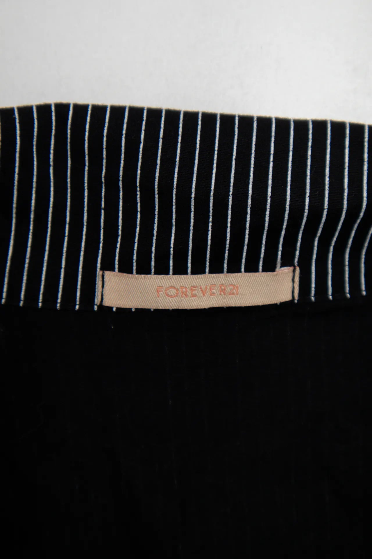 Forever 21 Long Sleeve Shirt Black | c. 167 | Size 10