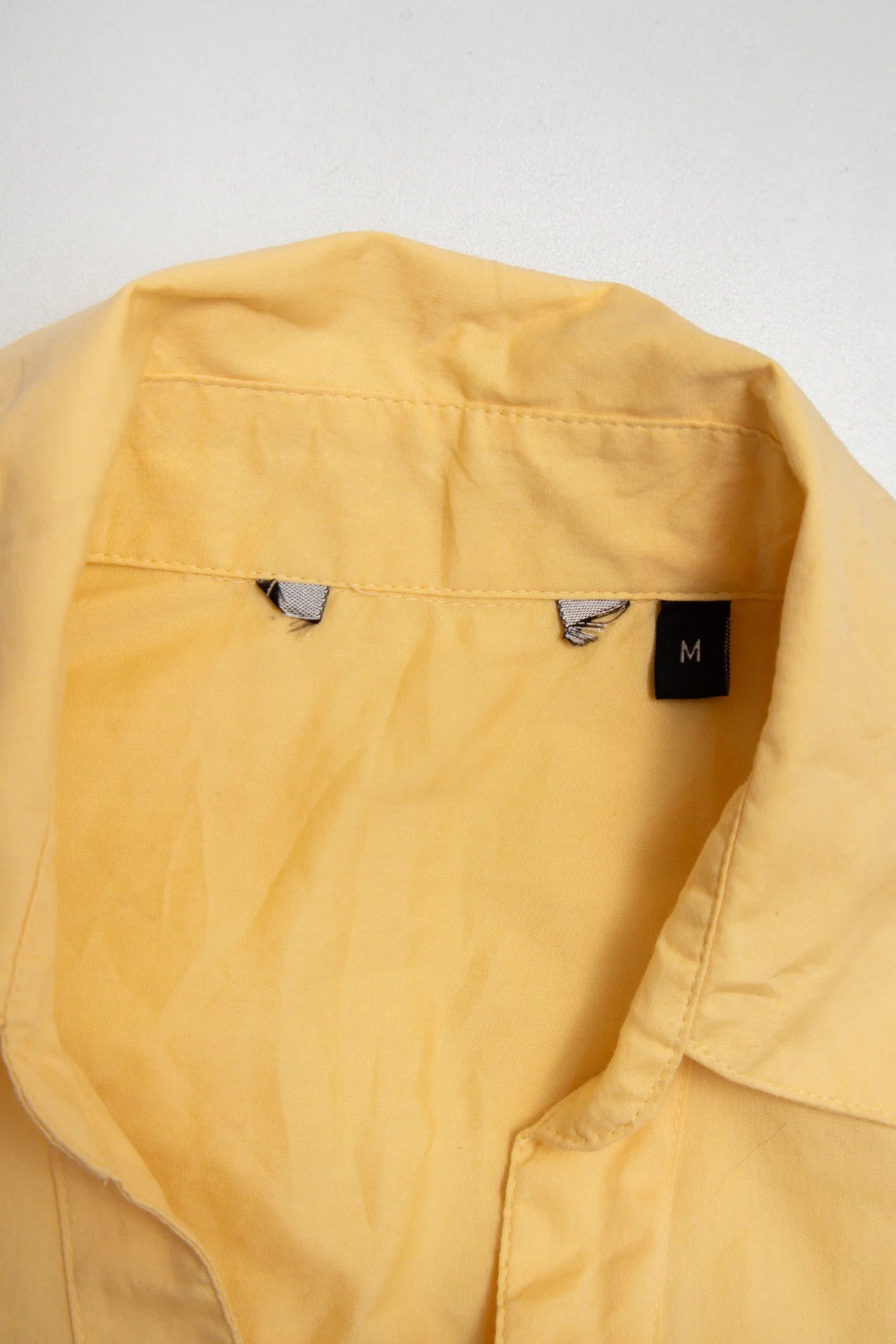 Butter Yellow Short Sleeve Button-up Shirt | c. 167 | Size 10