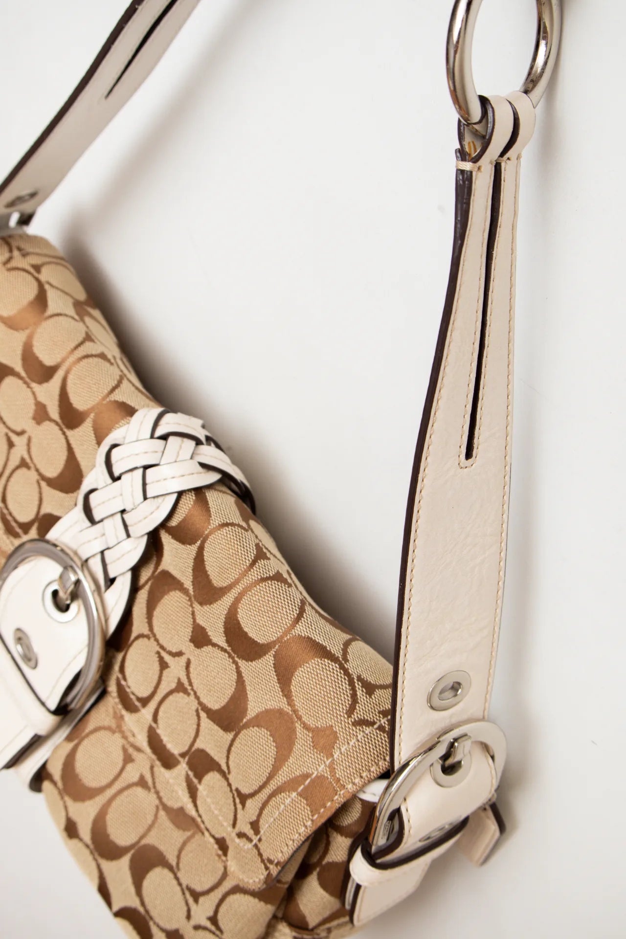 Coach Shoulder Bag Beige | c. 168 | Size NA