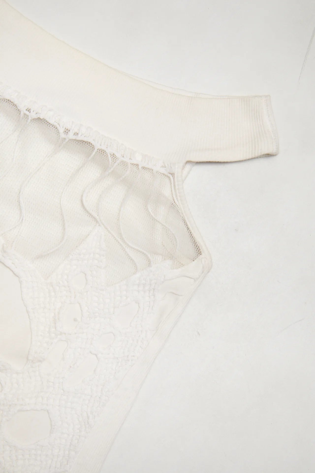 #32 Didier Parakian Off-shoulder Knit Top White | c. | Size 8