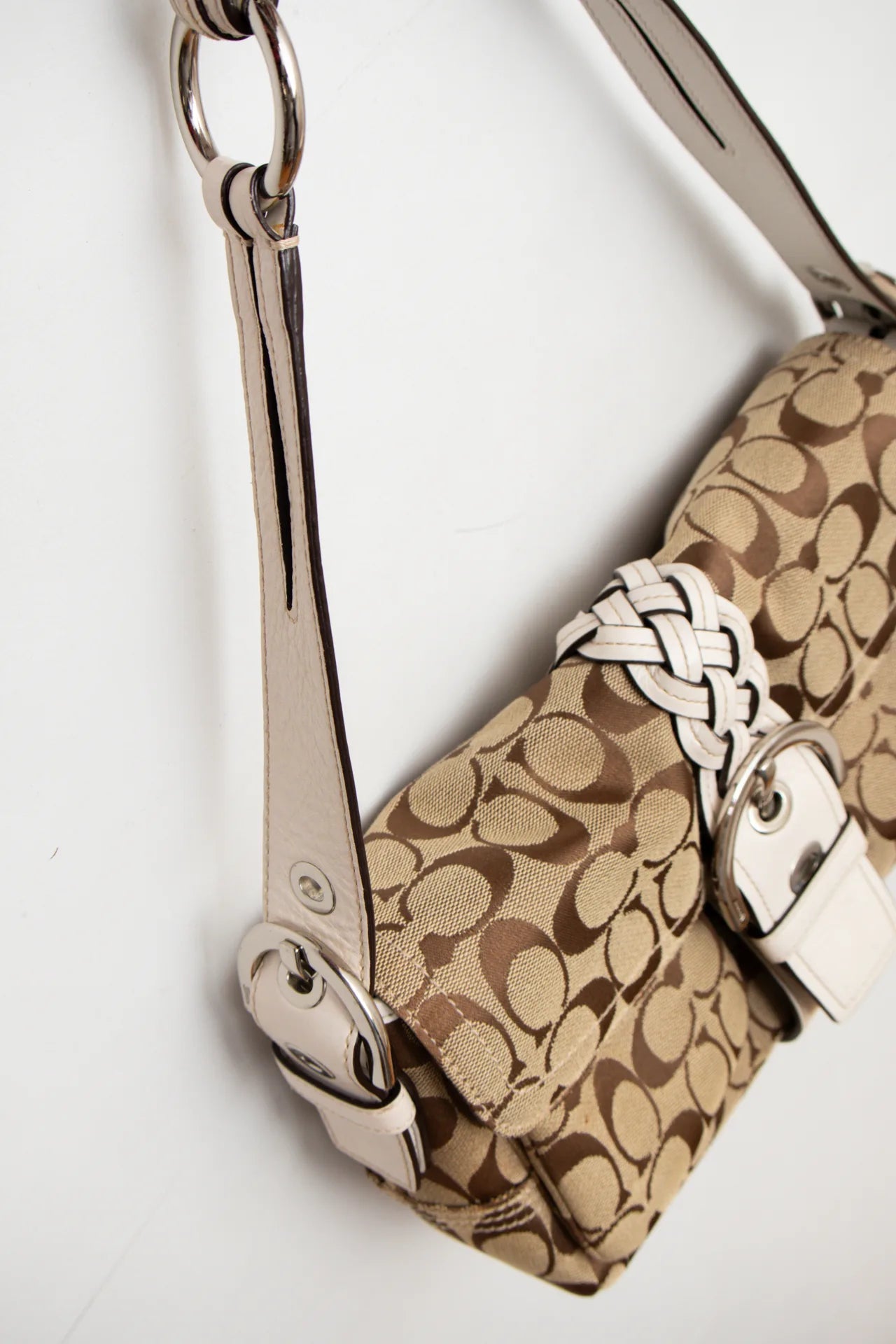 #150 Coach .handbag Beige | c. 169 | Size