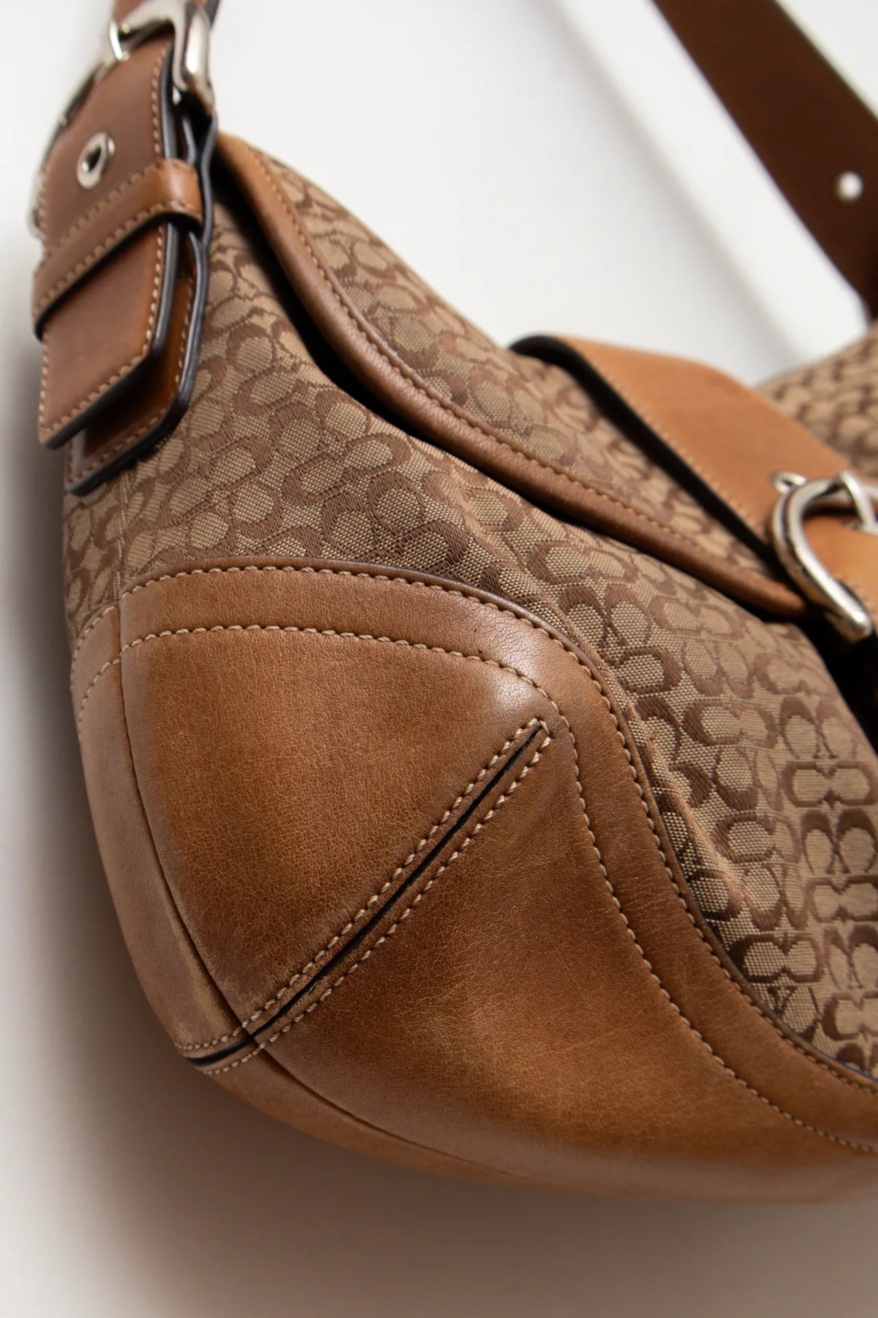 #151 Coach .handbag Brown | c. 169 | Size