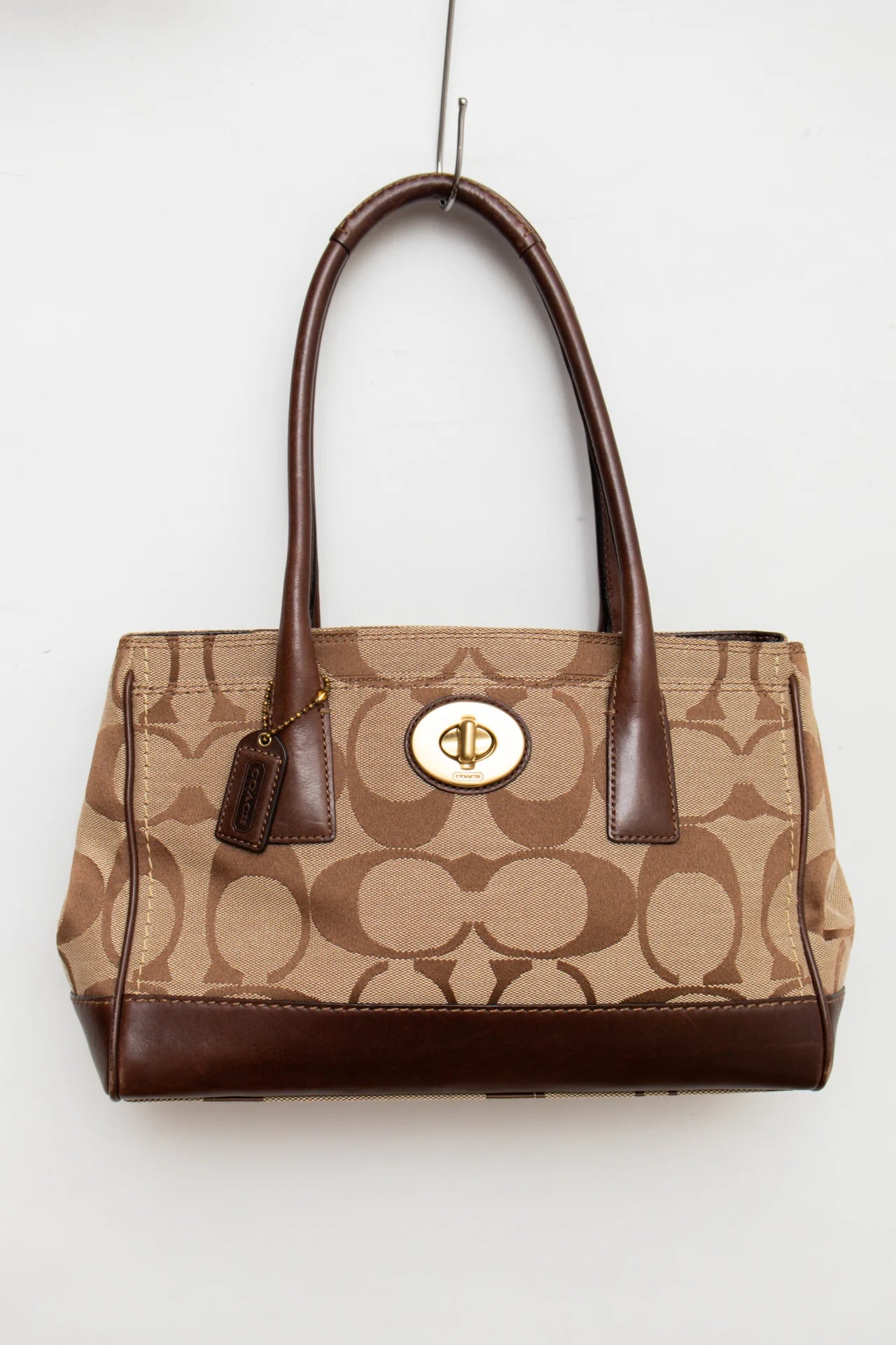 #154 Coach Handbag Beige | c. 169 | Size