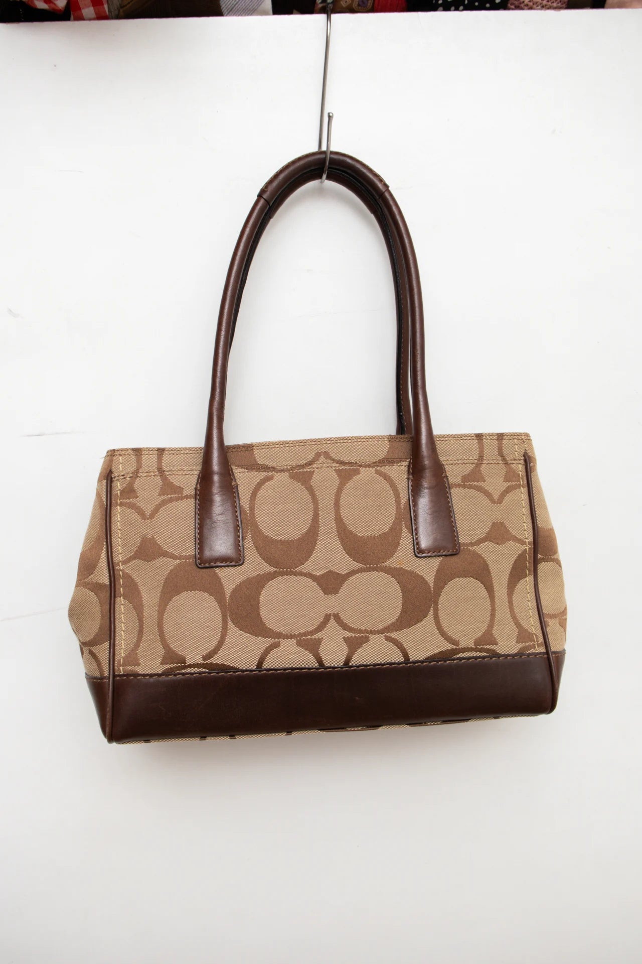 #154 Coach Handbag Beige | c. 169 | Size