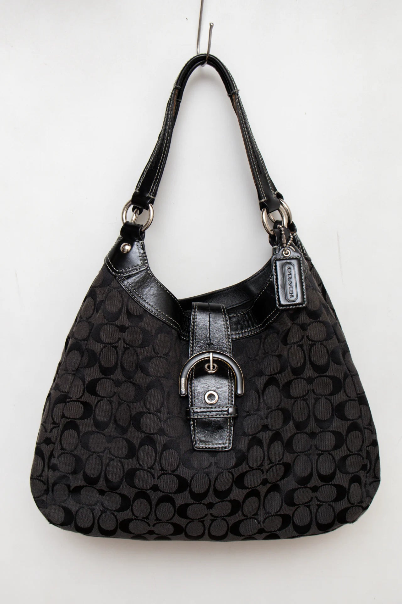 #139 Coach Hobo Bag Black | c. 169 | Size