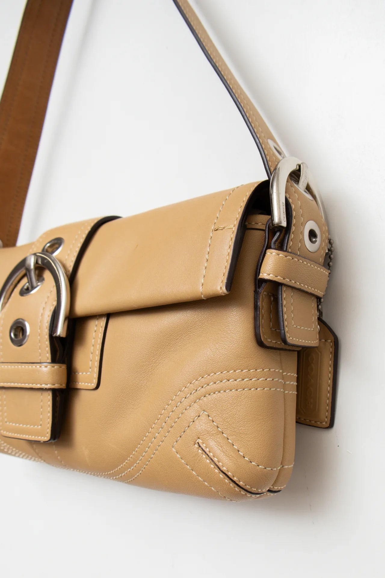 #174 Coach Shoulder Bag Beige | c. 169