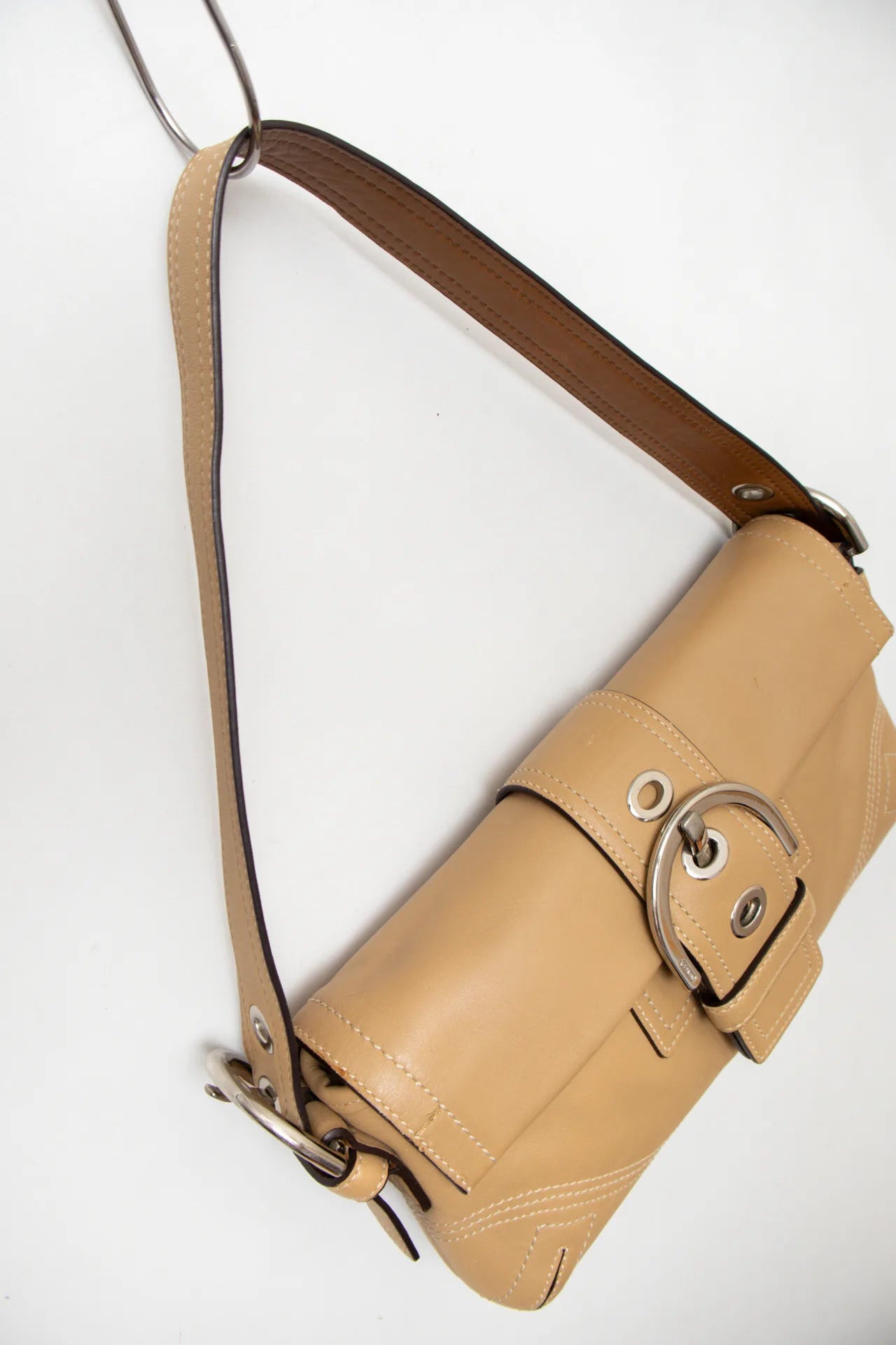 #174 Coach Shoulder Bag Beige | c. 169