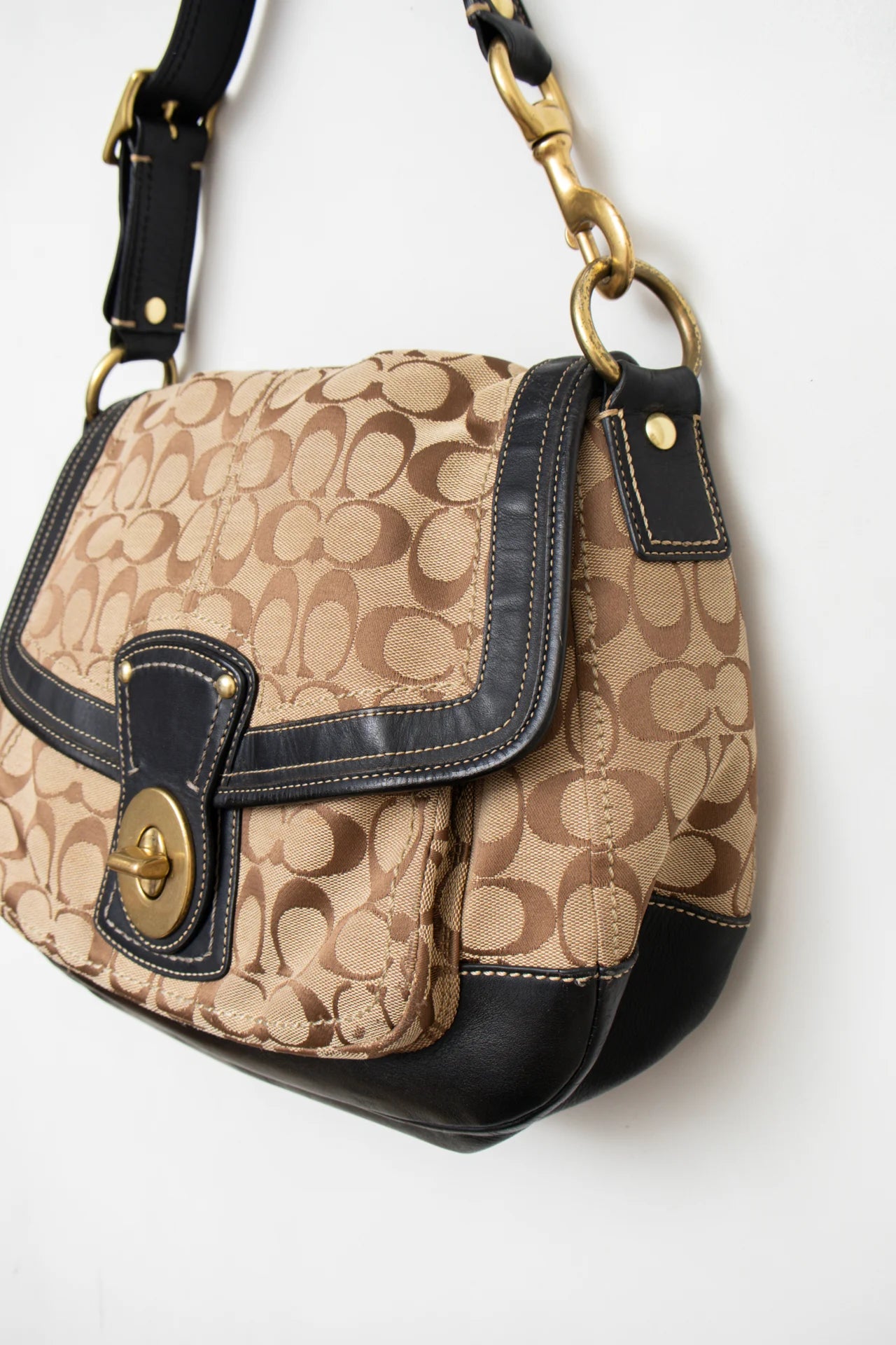 #178 Coach Flap Shoulder Bag Beige | c. 169