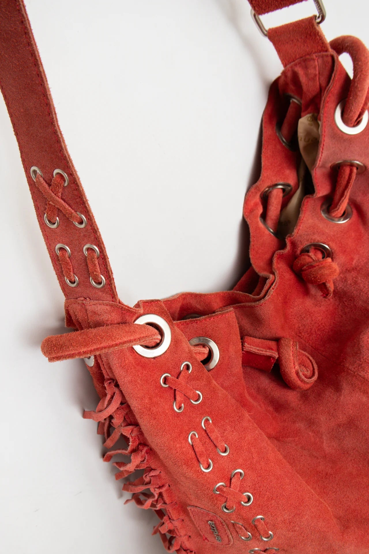 #208 Enträe Suede Fringe Shoulder Bag Red | c. 170 |