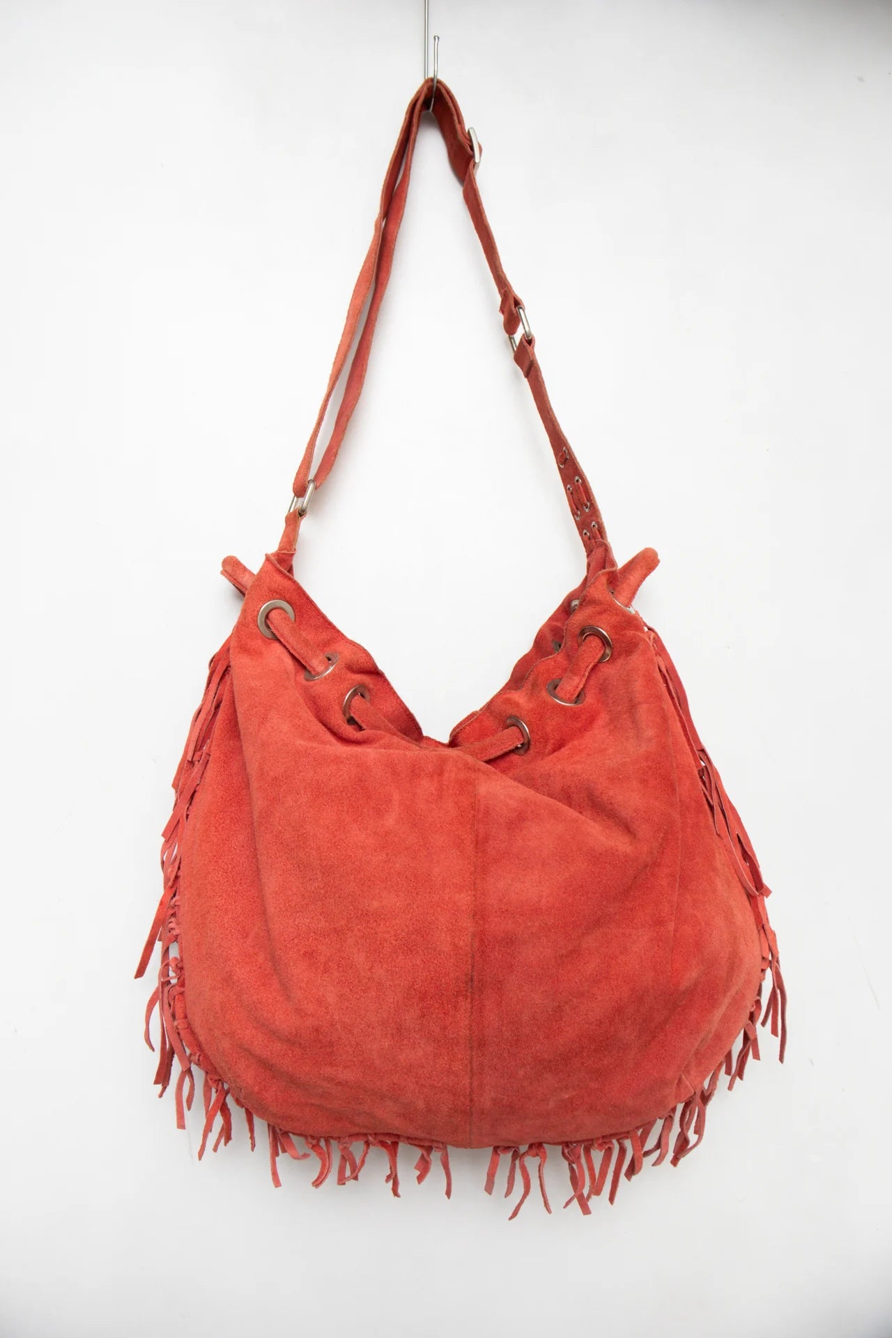 #208 Enträe Suede Fringe Shoulder Bag Red | c. 170 |