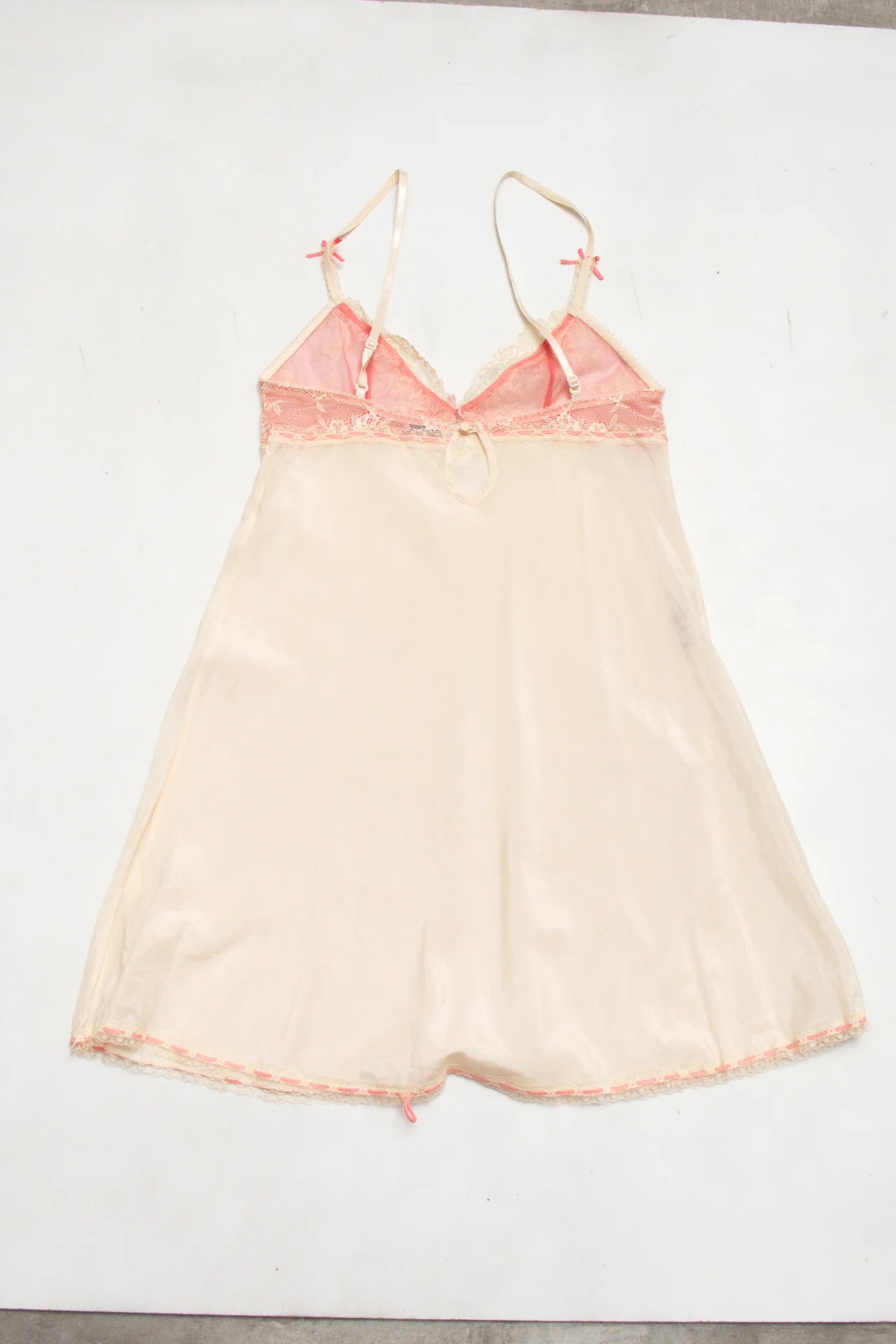 #121 Elle Macpherson Intimates Lace-trim Satin Babydoll Slip Beige | c. | Size 8