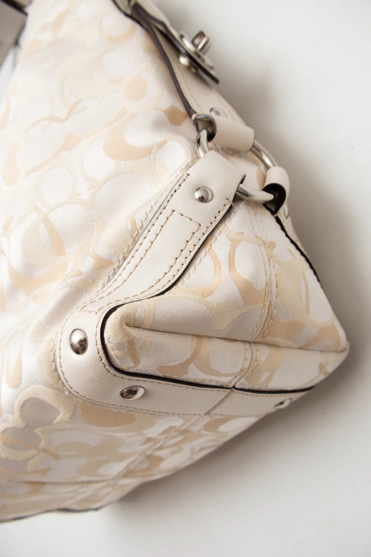 # Coach Shoulder Bag Beige | c.
