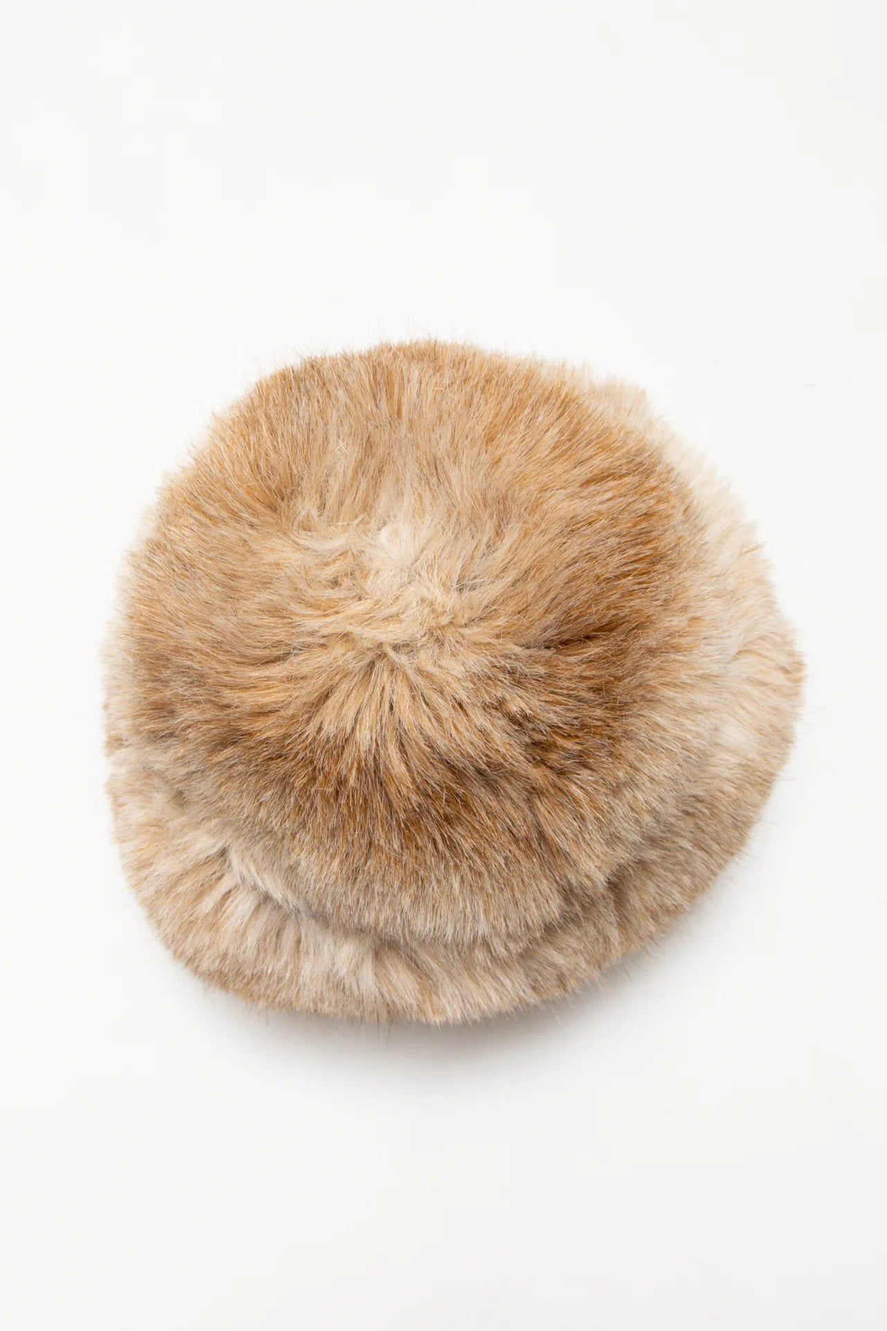 #224 Kamyhat Faux Fur Bucket Hat Beige | c. 171