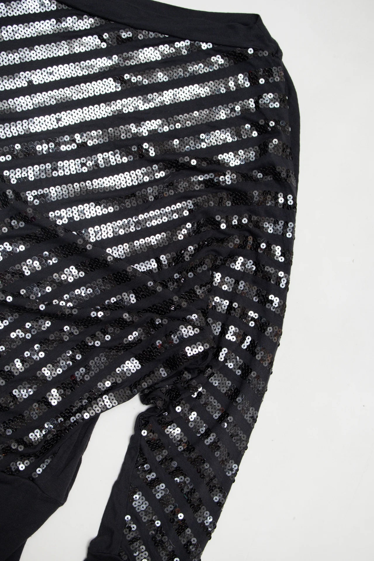 #06 Killah Sequin Batwing Long Top Black | c. 172 | Size 8/10