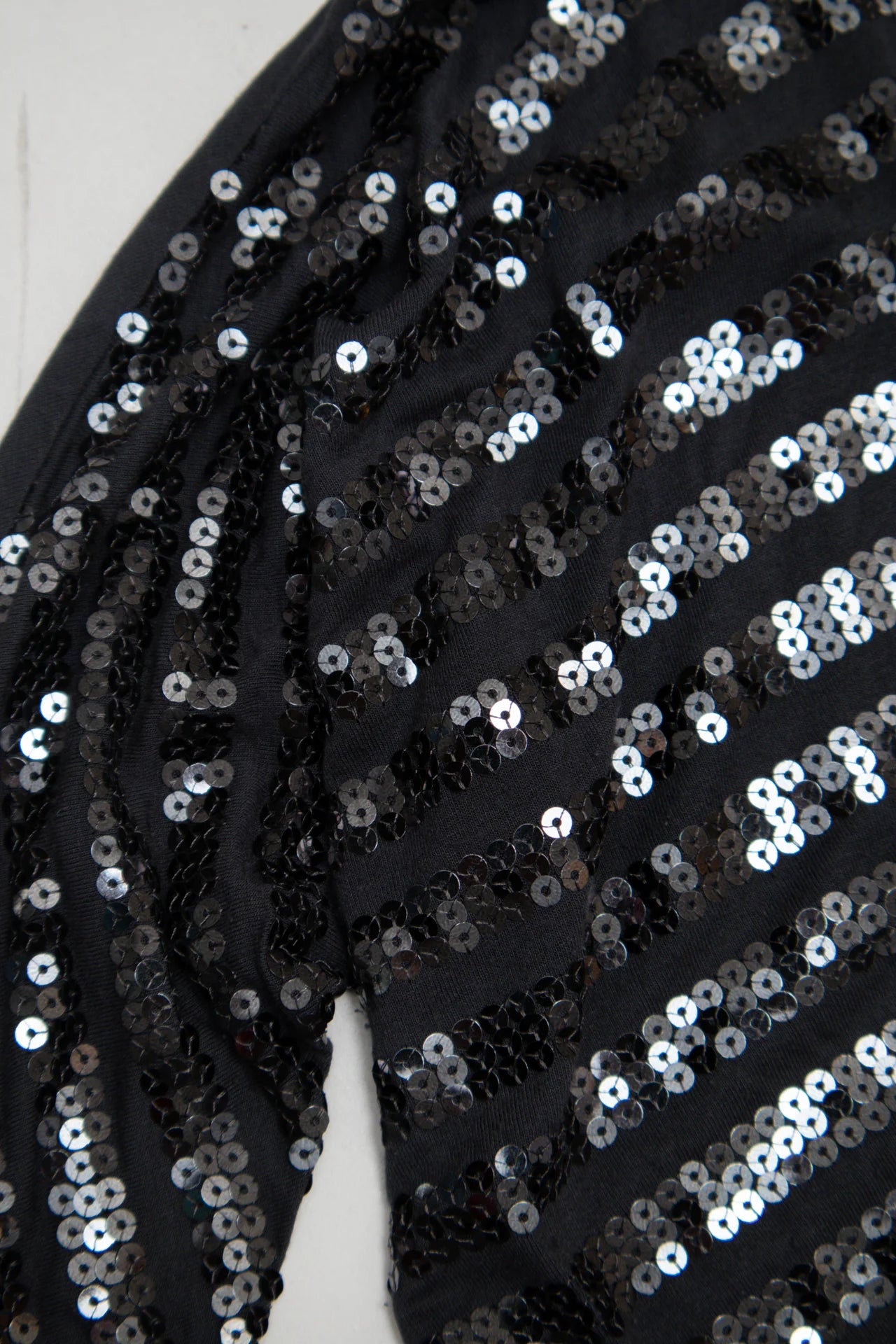 #06 Killah Sequin Batwing Long Top Black | c. 172 | Size 8/10