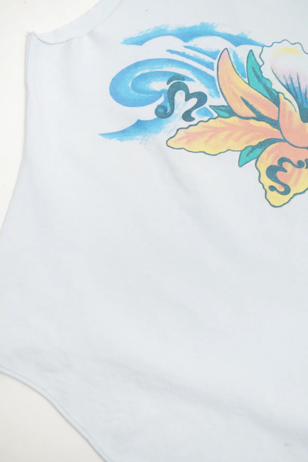 #67 Met Express Service Sleeveless Graphic Top White | c. 172 | Size 10