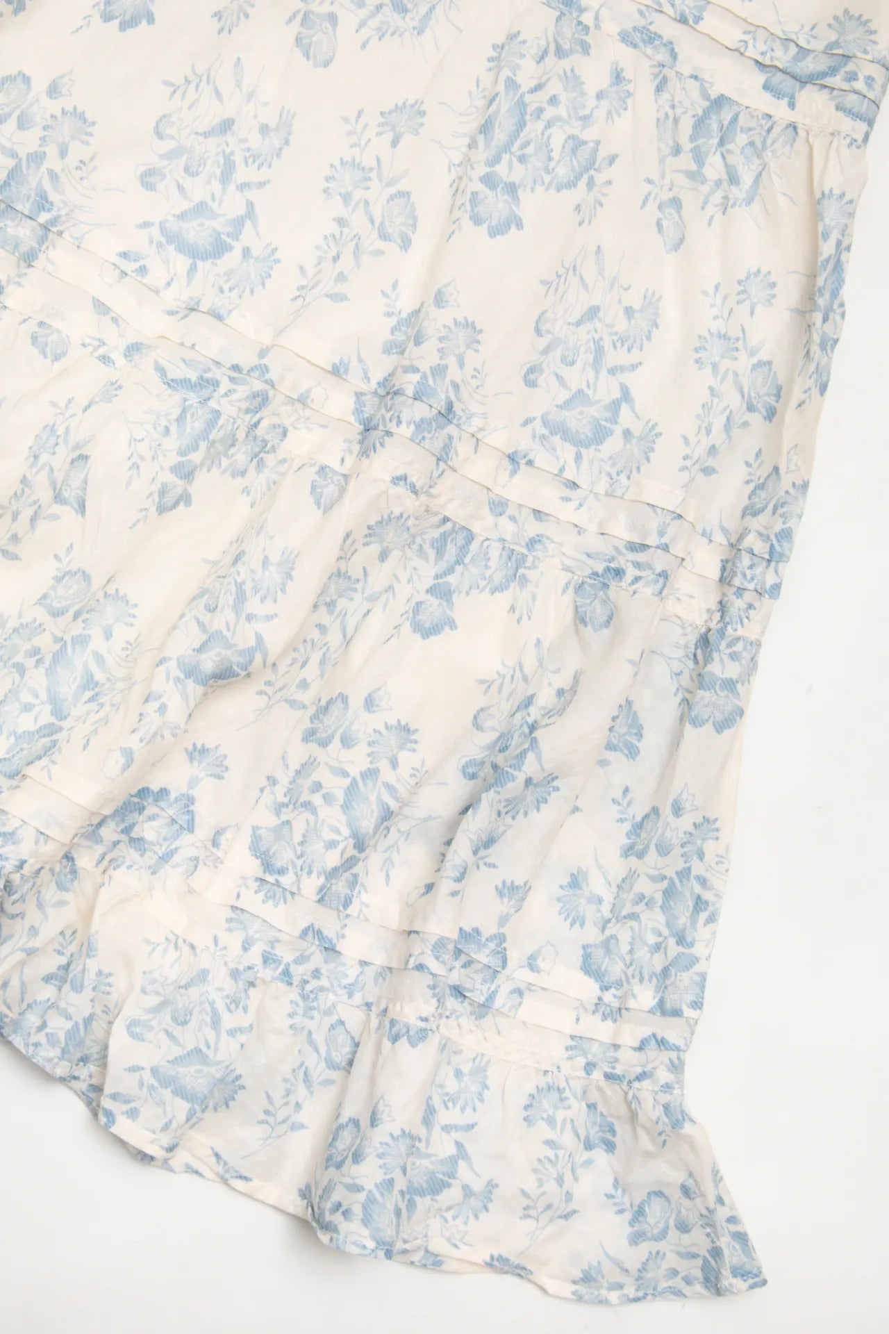 #99 Chaps Denim Tiered Floral Skirt Beige | c. 172 | Size 14