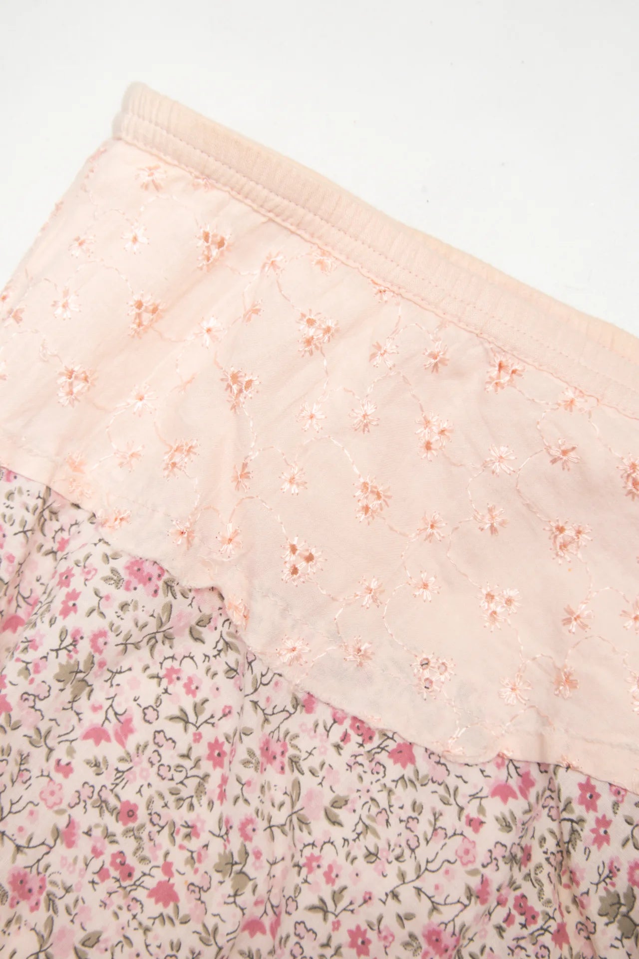 #115 No Boundaries Tiered Floral Stripe Mini Skirt Pink | c. 172 | Size 14