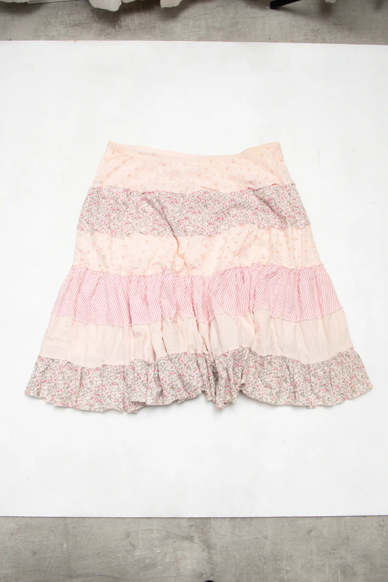 #115 No Boundaries Tiered Floral Stripe Mini Skirt Pink | c. 172 | Size 14