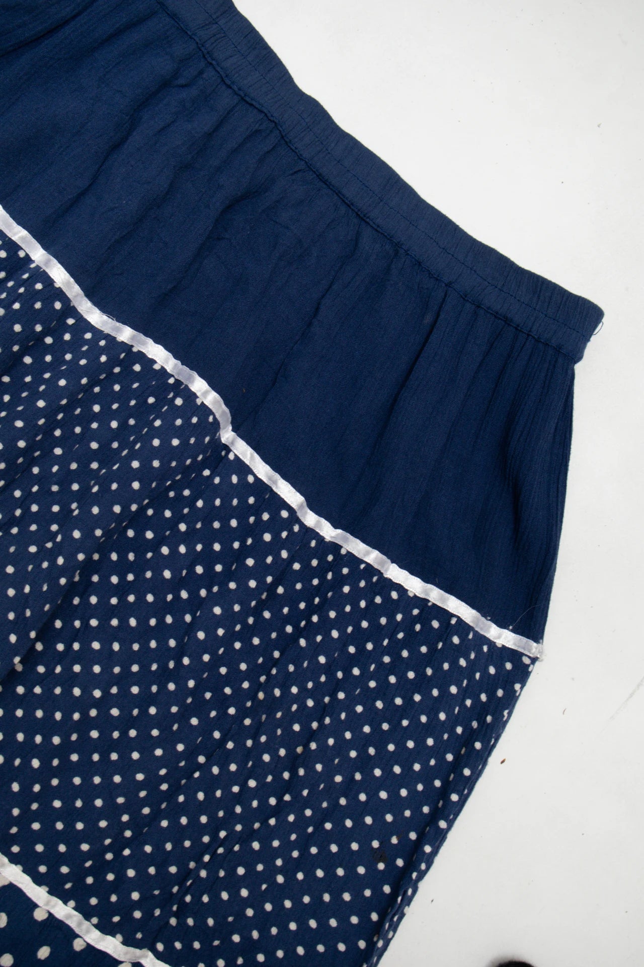 #118 Cathy Daniels Tiered Polka Dot Skirt Navy | c. 172 | Size 10