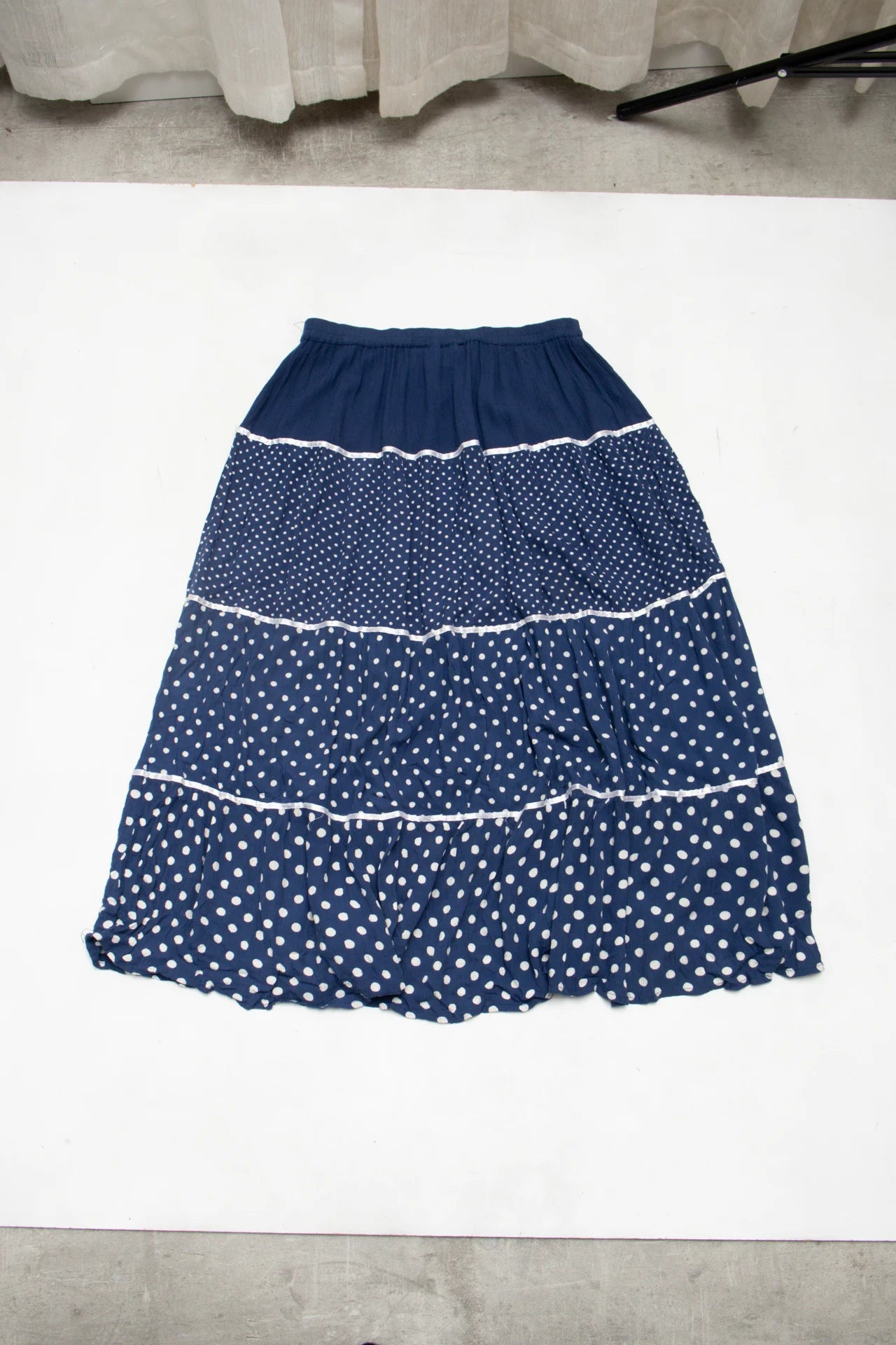 #118 Cathy Daniels Tiered Polka Dot Skirt Navy | c. 172 | Size 10