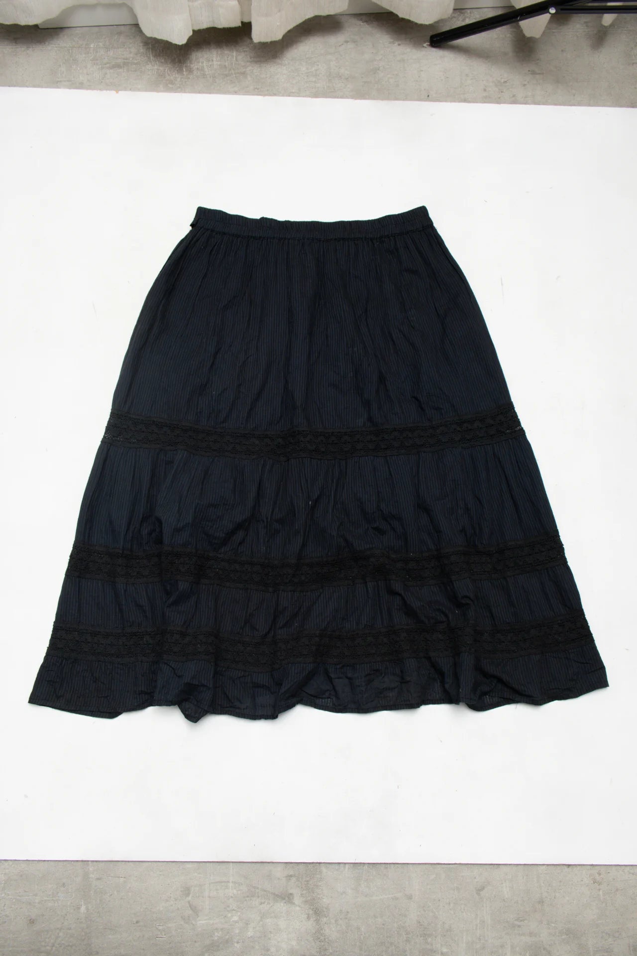 #120 Claudia Richard Midi Skirt Black | c. 172 | Size 12