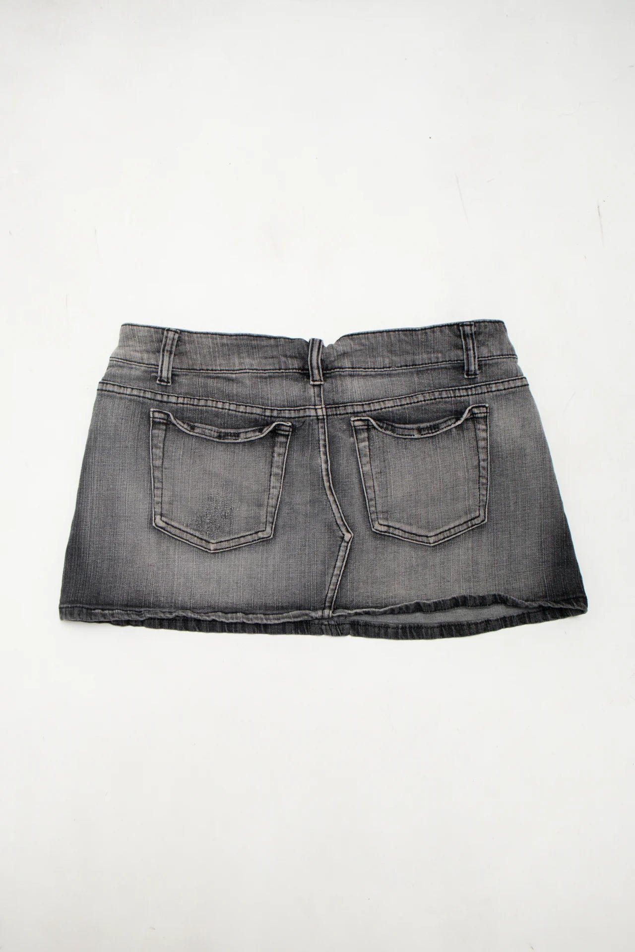 #137 Mini Skirt Gray | c. 172 | Size 8
