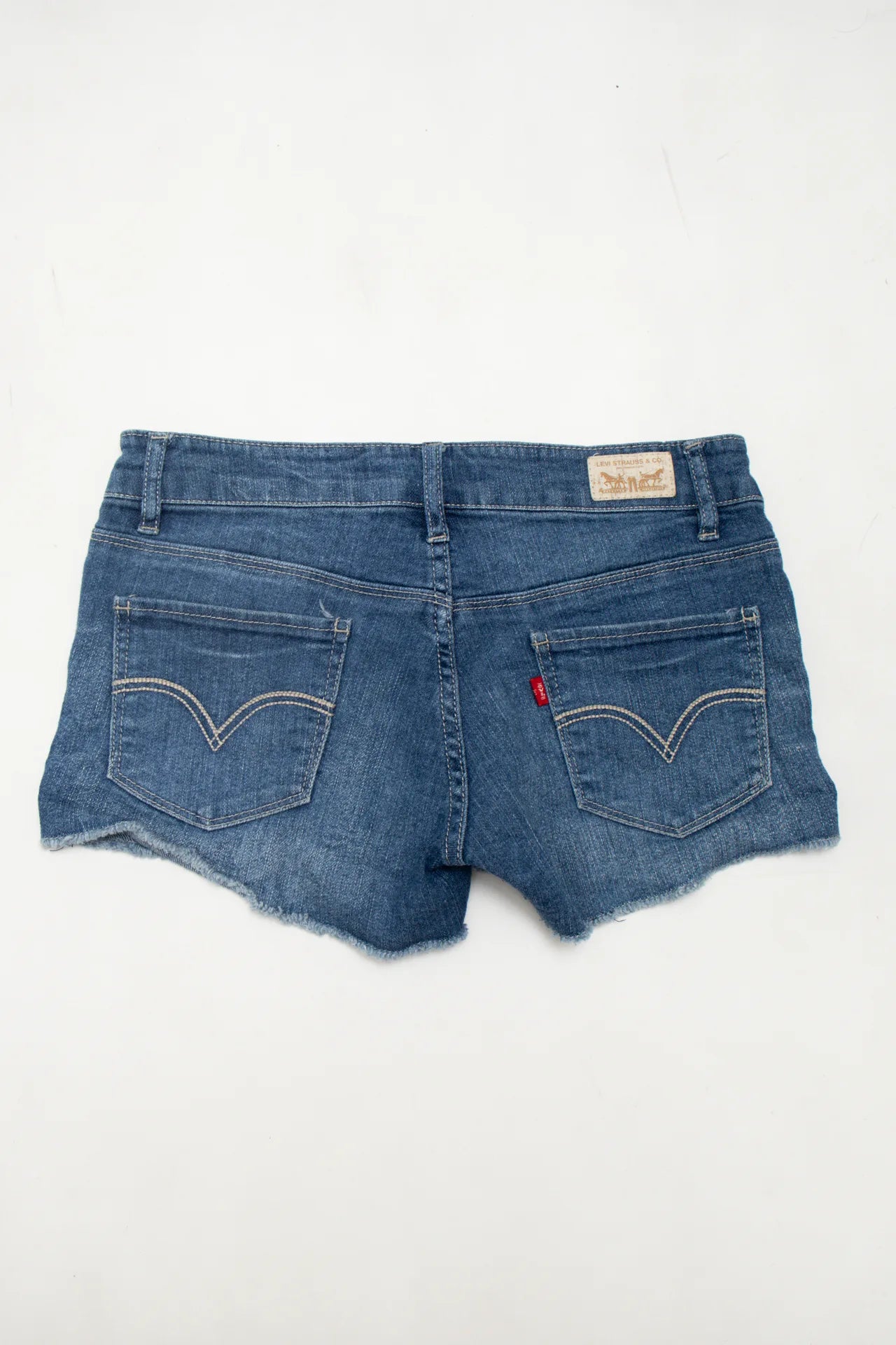 #140 Levi's Denim Short Shorts Blue | c. 172 | Size 6