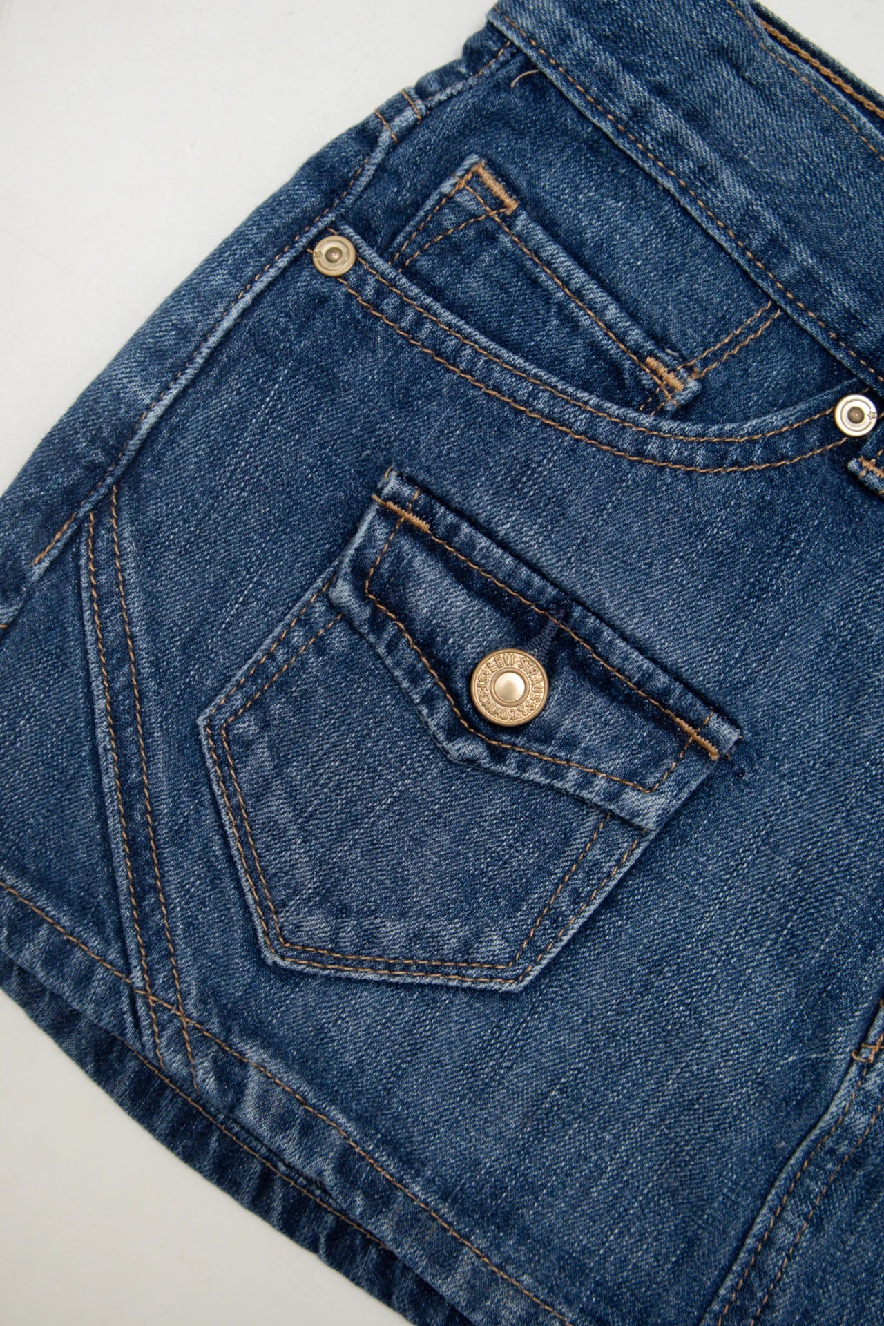 #142 Levi's Jeans Denim Mini Skirt Blue | c. 172 | Size 6