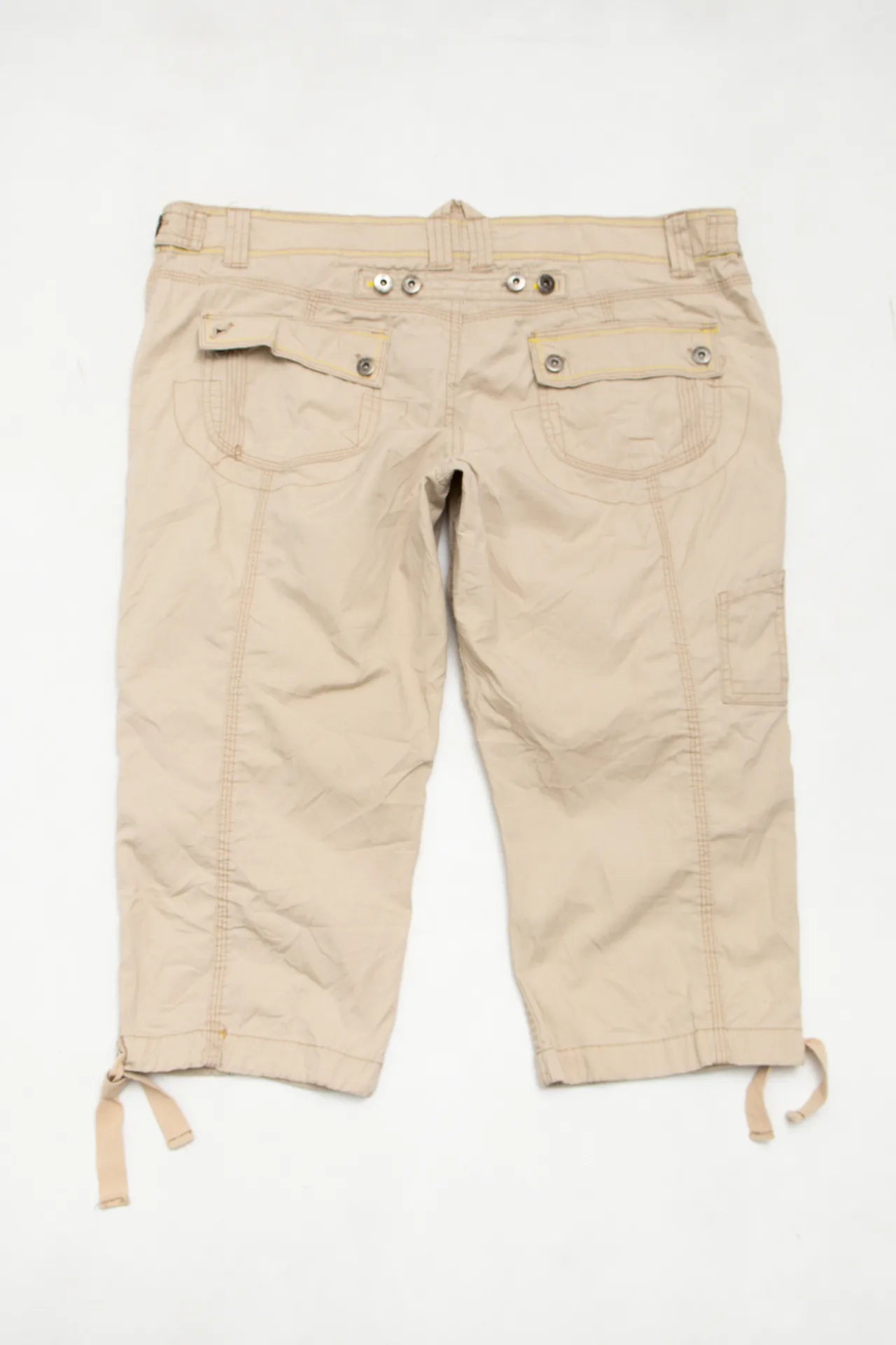 #161 Arizona Jean Company Beige Capri Cargo Pants With Ties Beige | c. 172 | Size 14